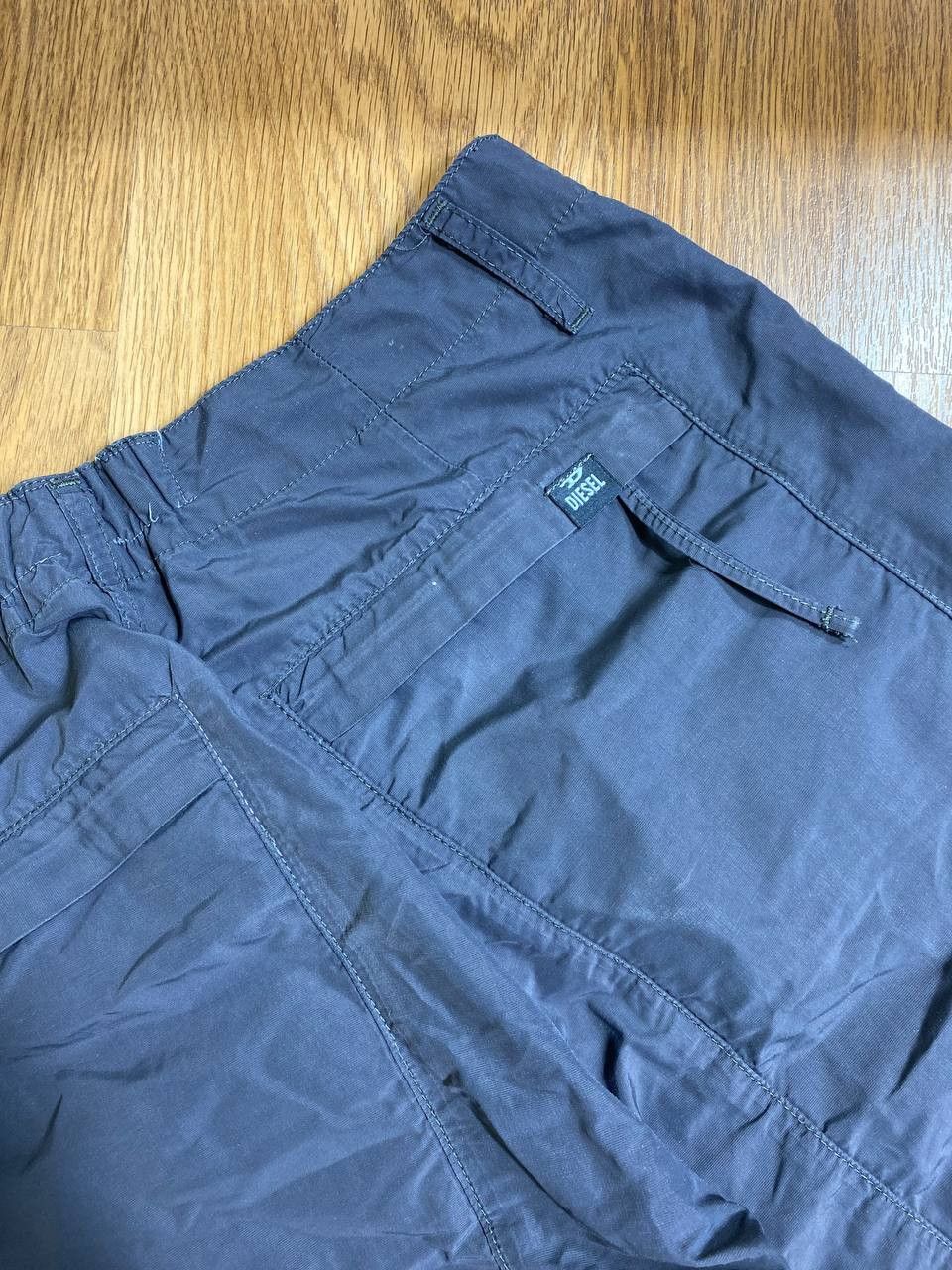 Diesel × Vintage Vintage 90s Y2K Diesel Big Logo Blue Cargo Long Shorts Size US 28 / EU 44 - 2 Thumbnail