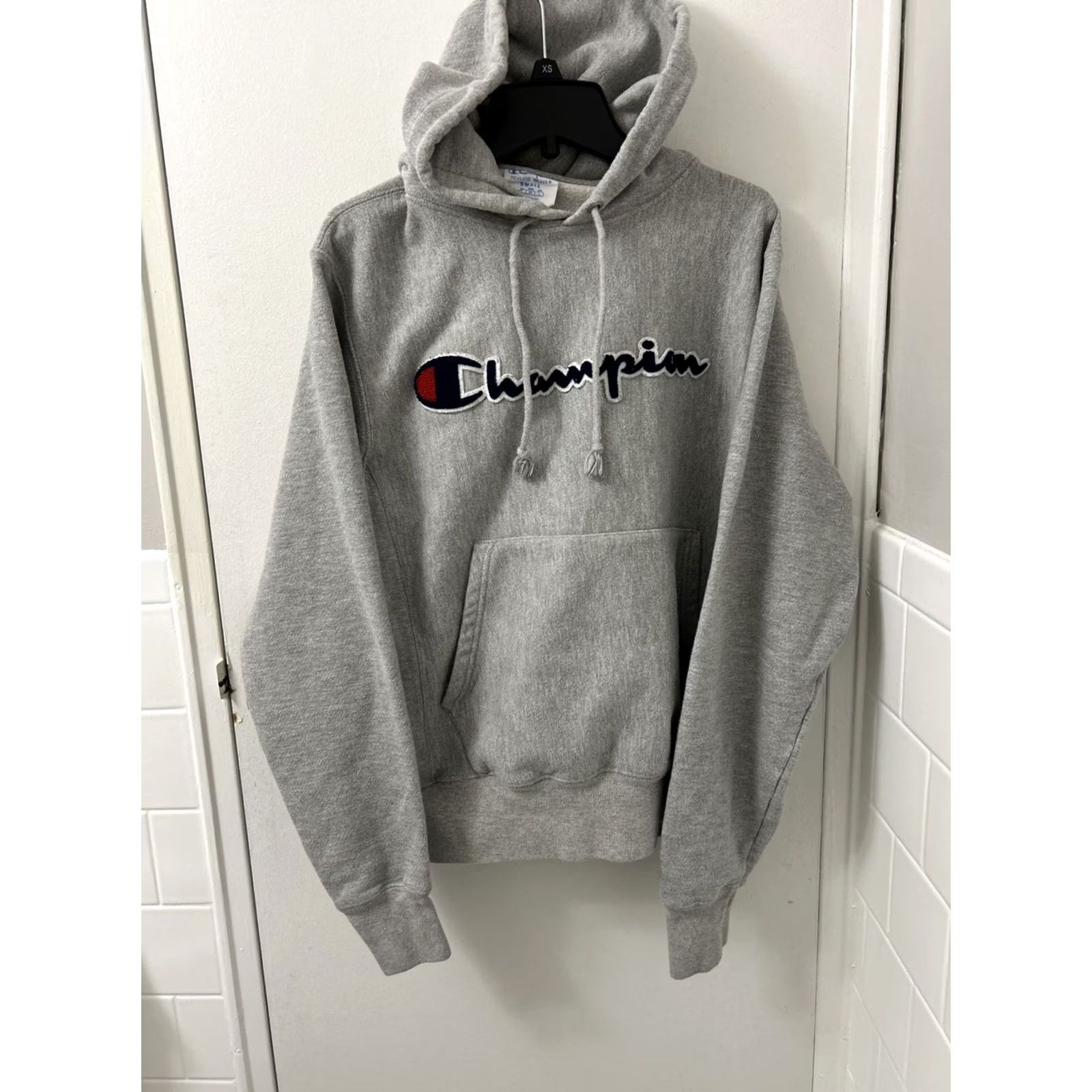 Champion VINTAGE Champion Reverse Weave Hoodie Mens Small Gray Embroidered Spell Out Logo Size US S / EU 44-46 / 1 - 2 Thumbnail