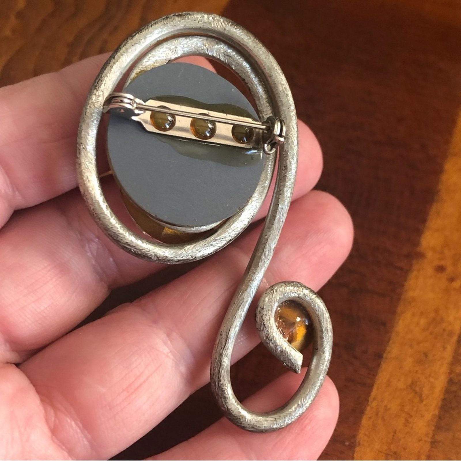 Vintage Vintage heavy silver metal glass stone swirl brooch pin Size ONE SIZE - 5 Thumbnail