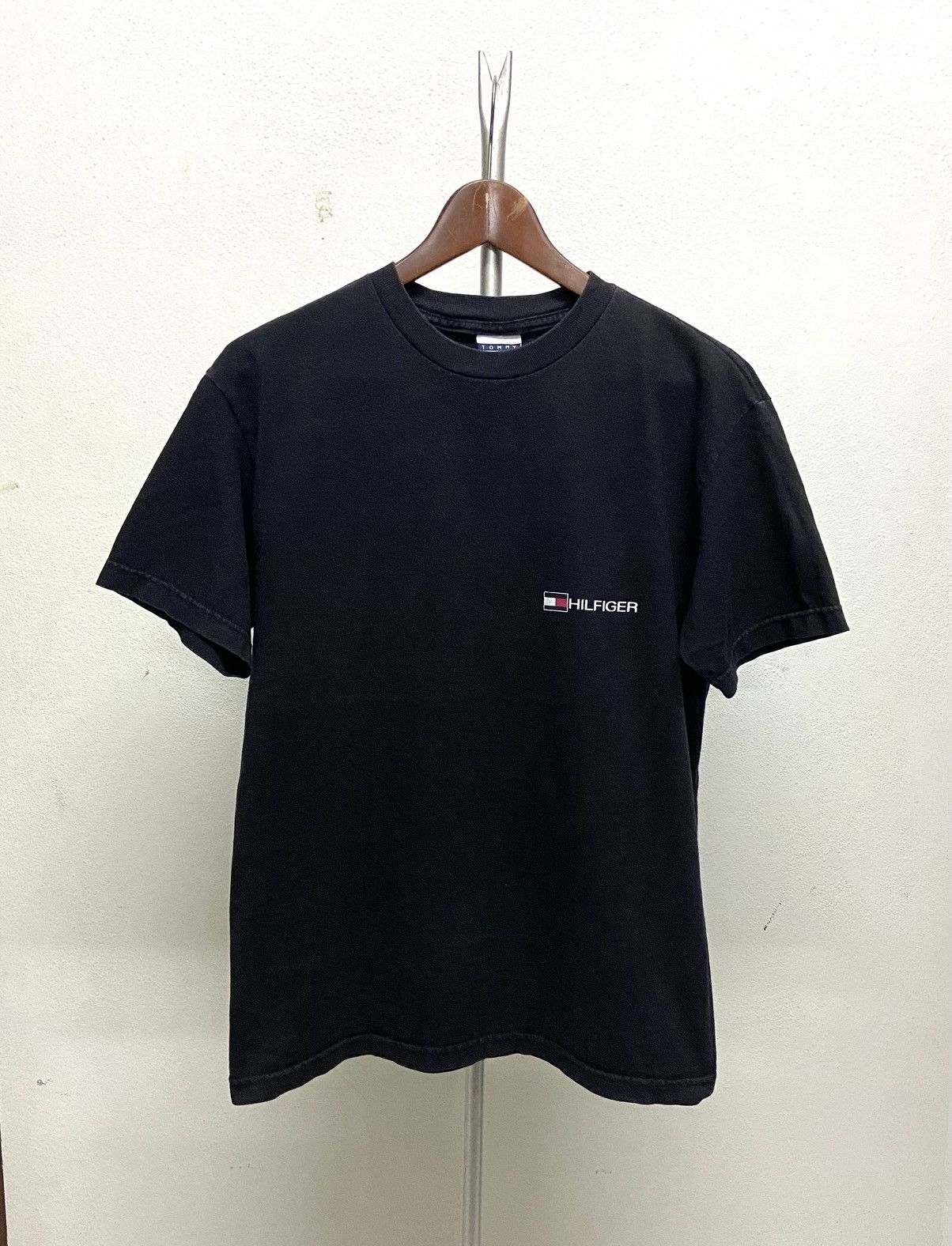 Tommy Hilfiger VINTAGE TOMMY HILFIGER TEE Size US M / EU 48-50 / 2 - 1 Thumbnail
