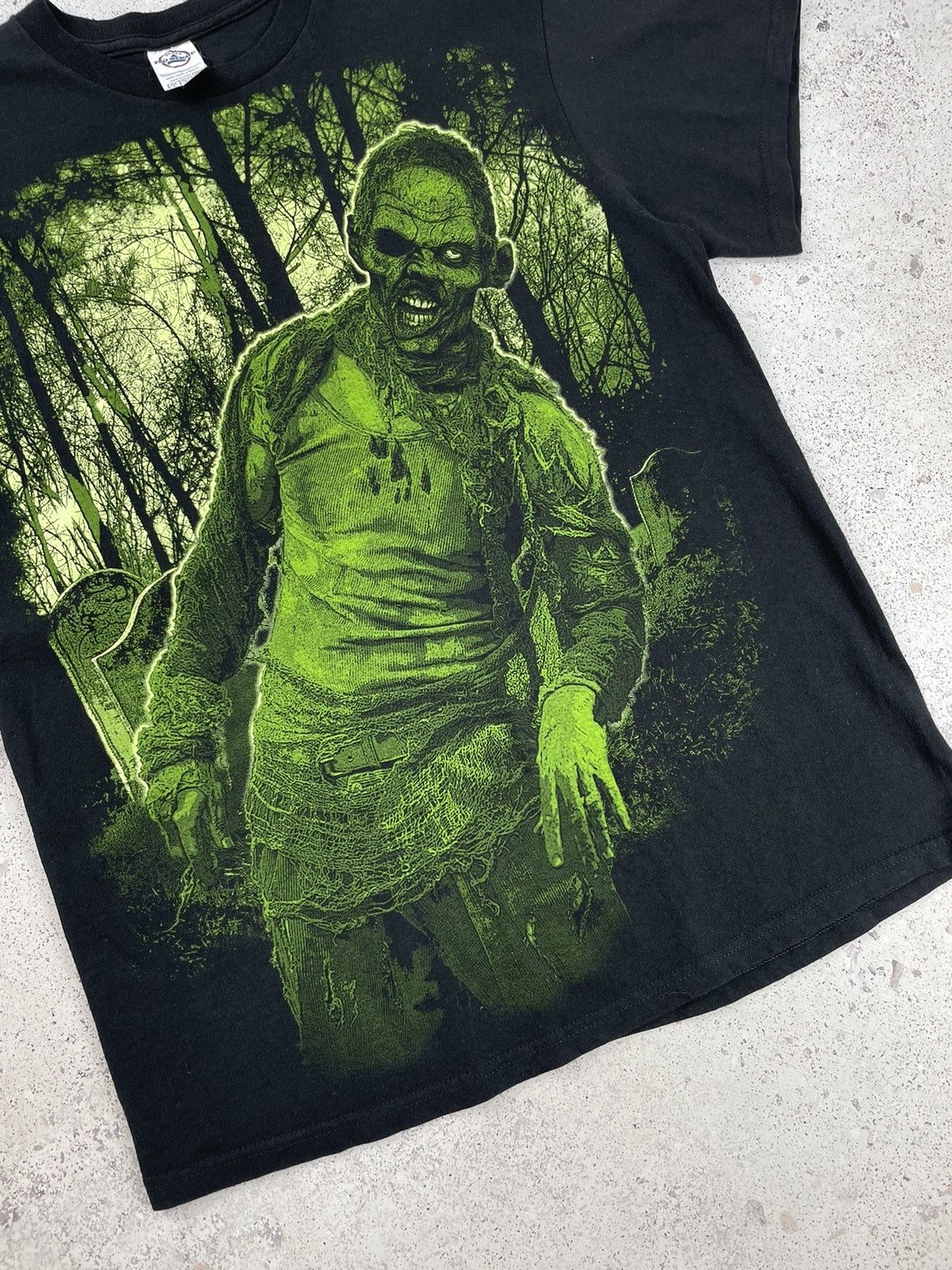 Vintage The Walking Dead Vintage Zombie Big Print Tee T Shirt Size US L / EU 52-54 / 3 - 3 Thumbnail