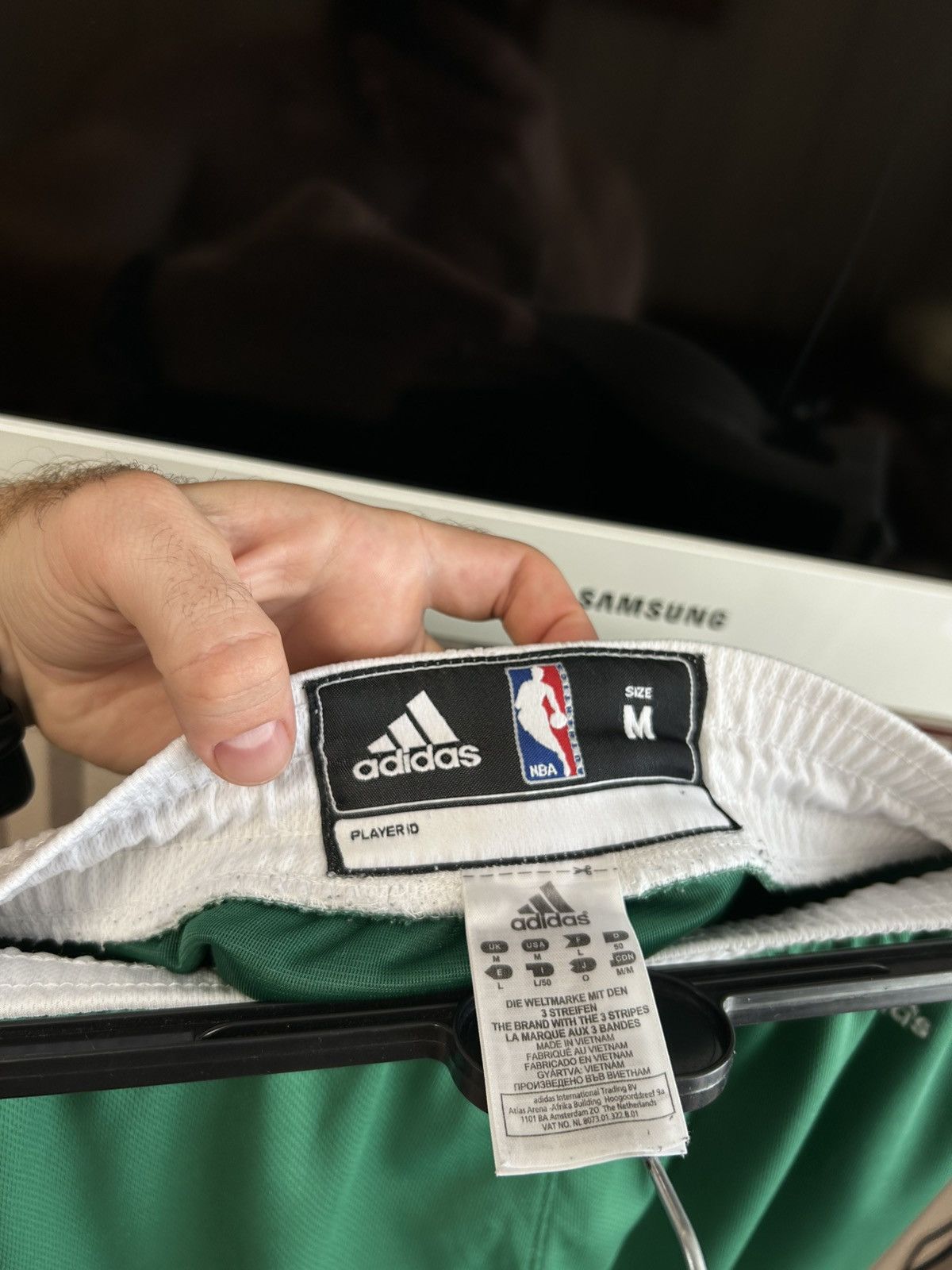 Adidas Vintage Adidas shorts NBA Celtic basketball style size m Size US 32 / EU 48 - 7 Thumbnail