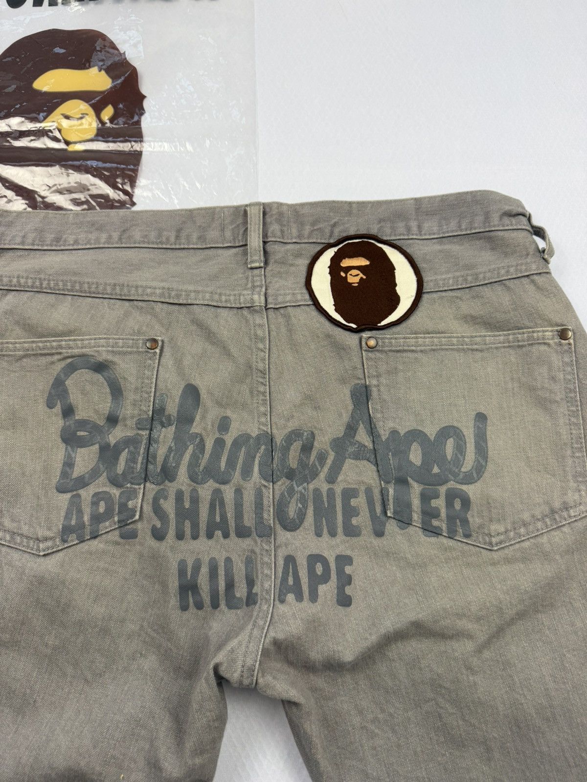 Bape Bape grey jorts back logo Size US 34 / EU 50 - 2 Thumbnail