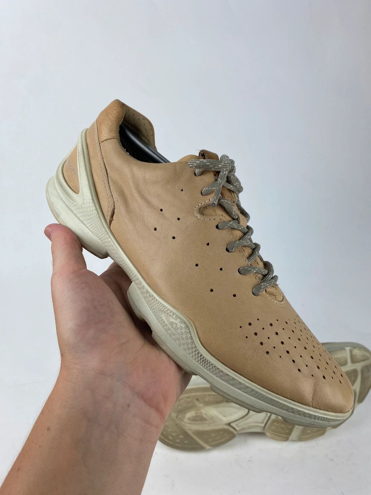 ecco biom shoes leather quality hiking trekking lifestyle