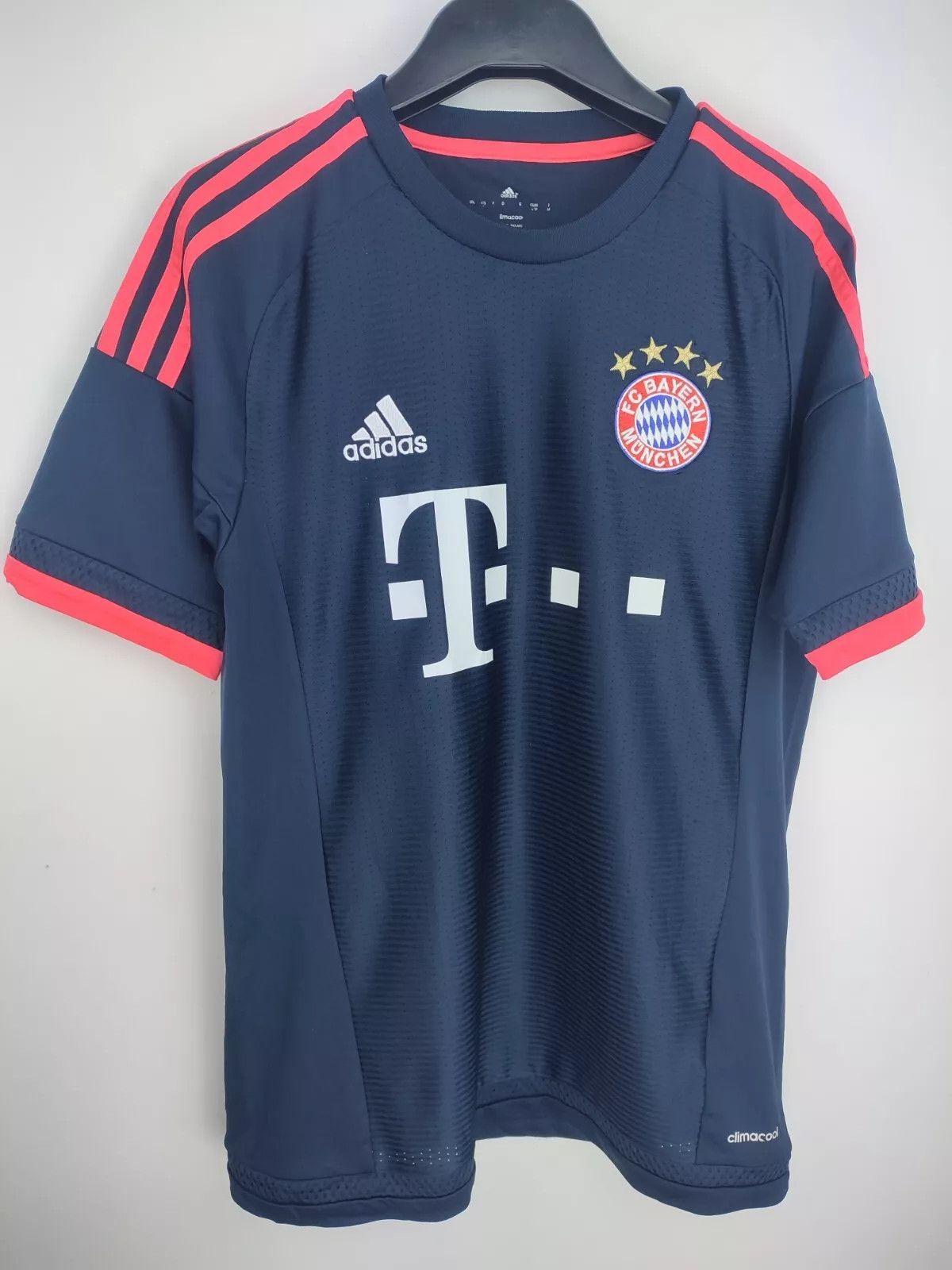 Adidas 2015/16 FC Bayern Munich Munchen third FOOTBALL Kit SHIRT Size US S / EU 44-46 / 1 - 15 Thumbnail
