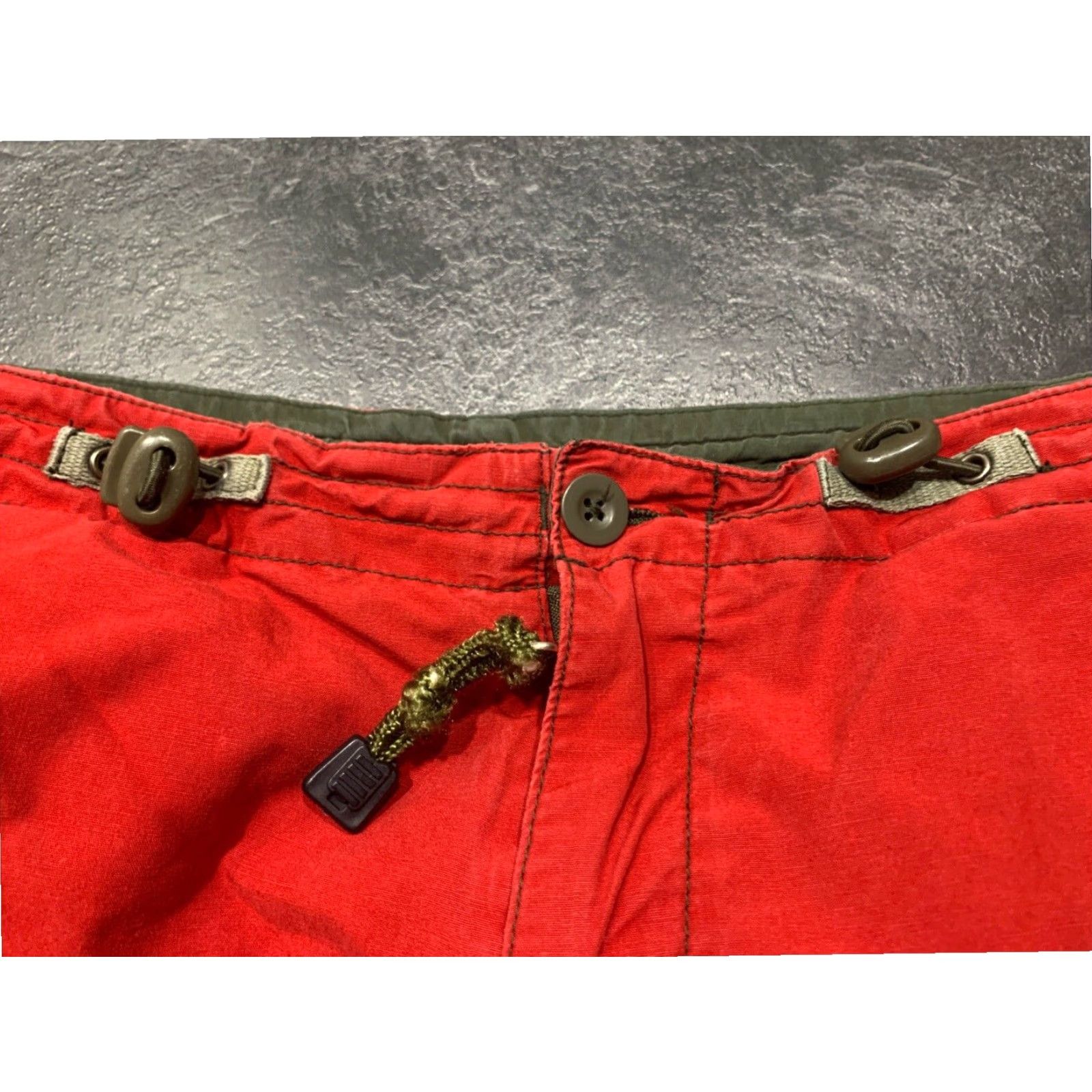 Abercrombie & Fitch Abercrombie & Fitch Mens Medium Red Distressed Cargo Shorts Size US 31 - 6 Thumbnail