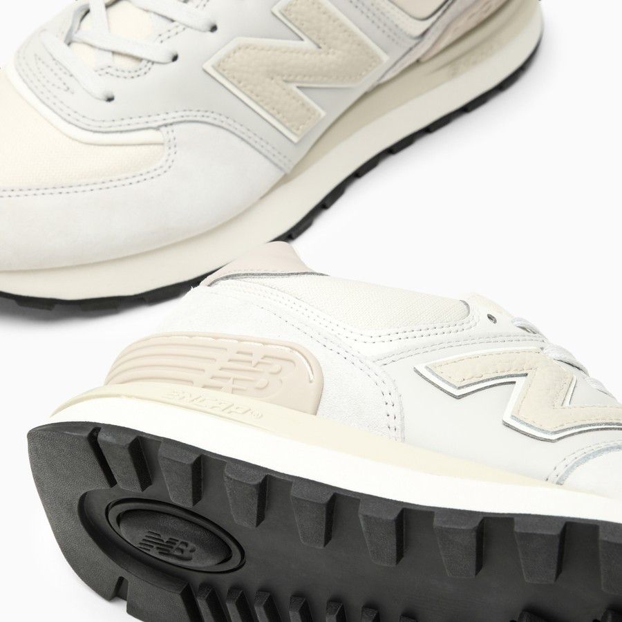 o1d2blof0424 Low-Top Trainers in White & Grey