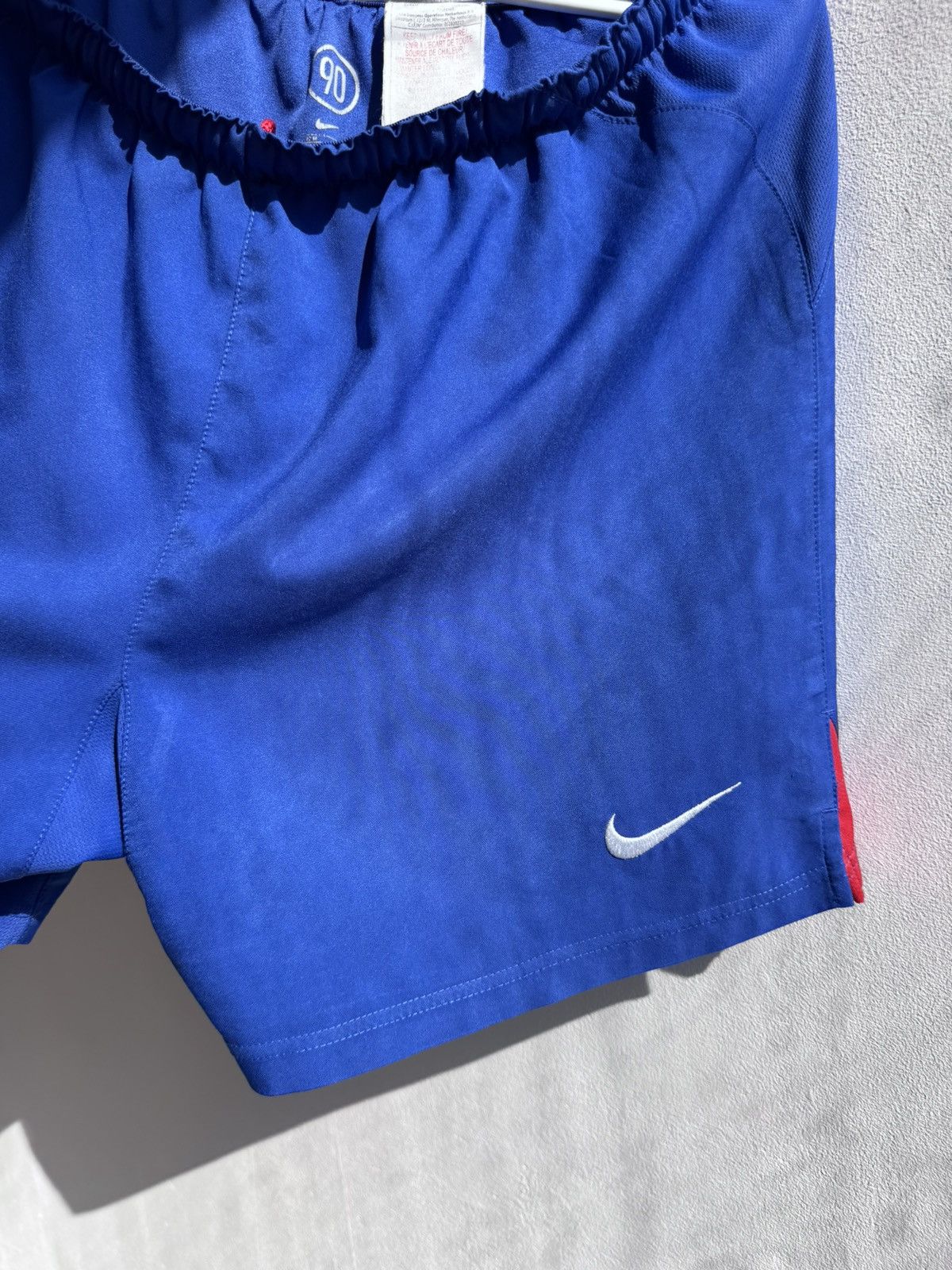 Nike MANCHESTER UNITED 2005 2006 FOOTBALL SOCCER SHORTS JERSEY Size US 36 / EU 52 - 6 Thumbnail