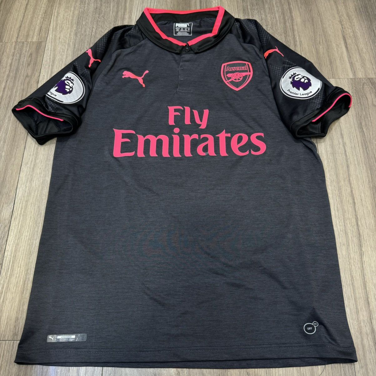 Puma Arsenal 17/18 3rd away #14 Aubameyang Size US M / EU 48-50 / 2 - 1 Thumbnail