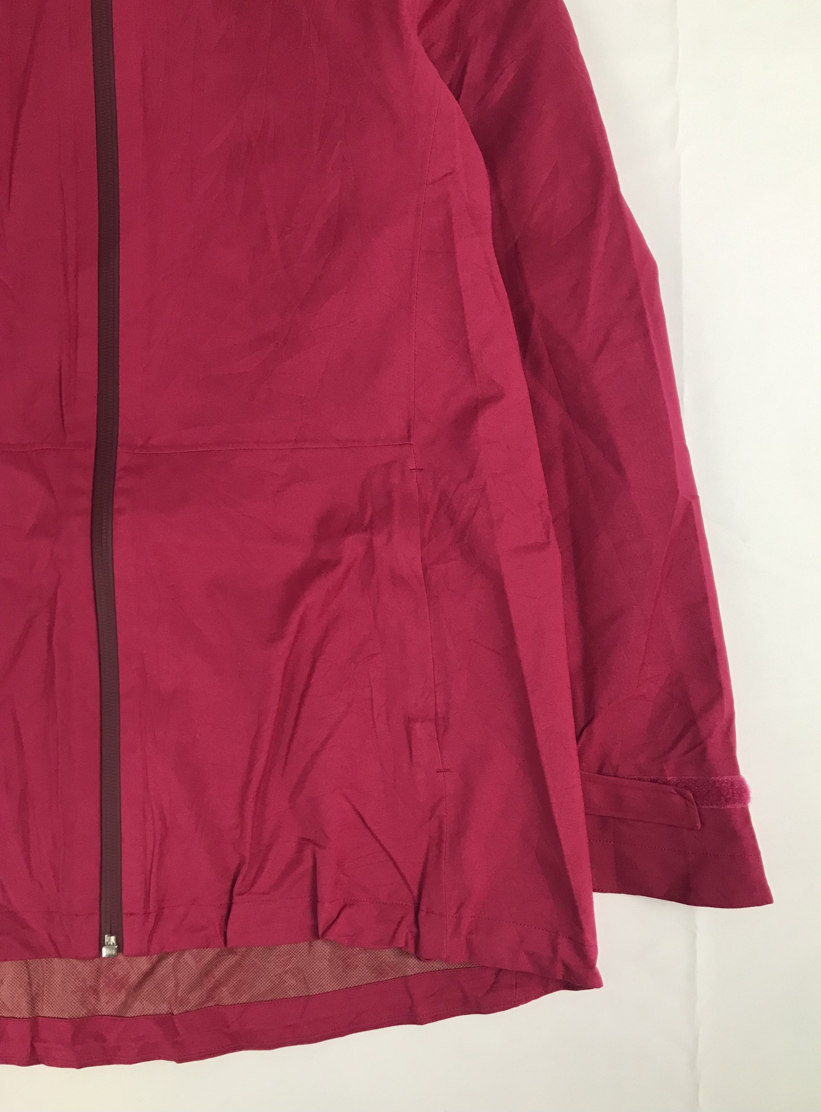 Uniqlo Original Uniqlo Waterproof Size US XL / EU 56 / 4 - 2 Thumbnail