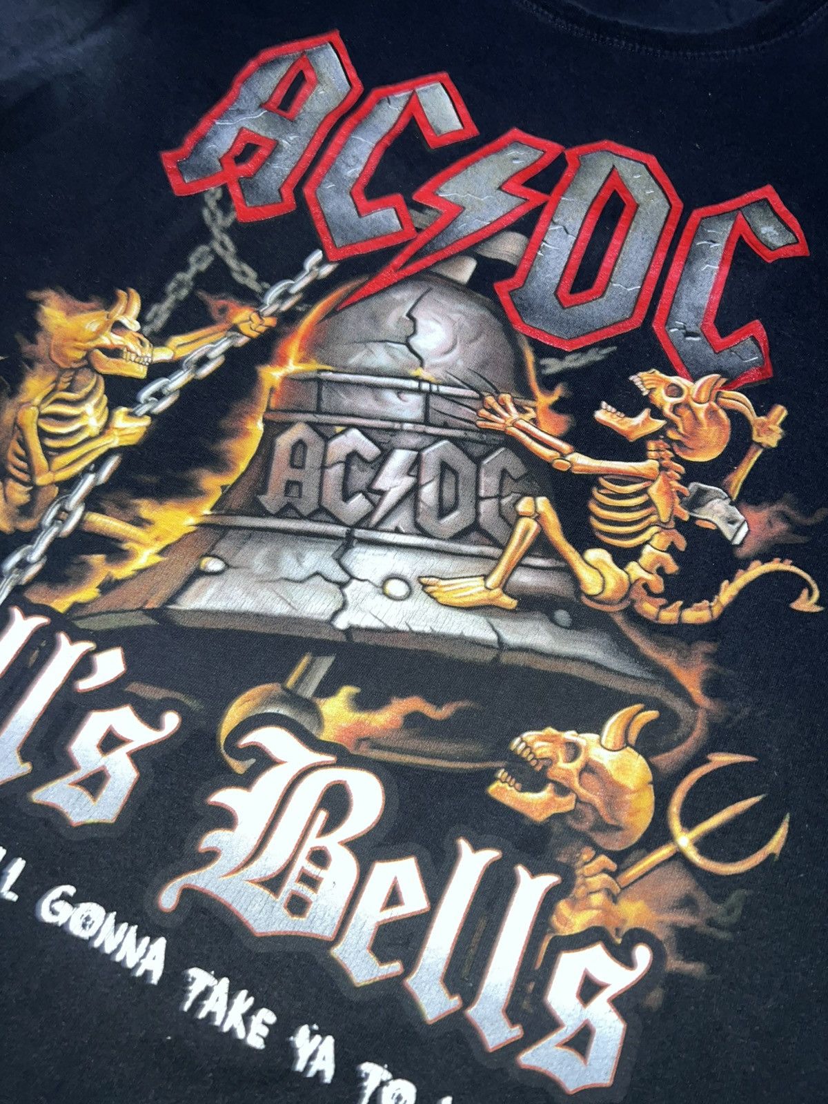 Band Tees Early 2000s ACDC T-shirt Hells Bells Size US M / EU 48-50 / 2 - 5 Thumbnail