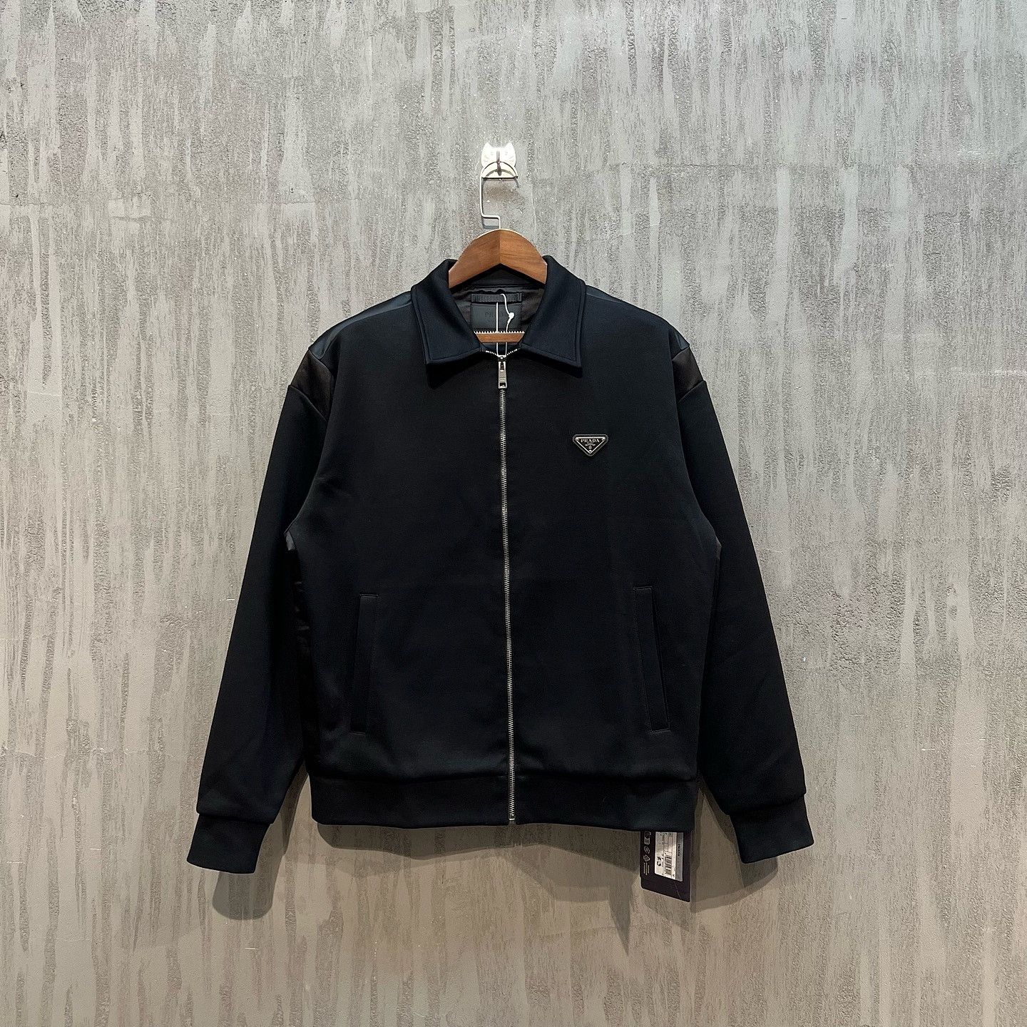 Prada Prada Logo Zip Jacket Black Size L Size US L / EU 52-54 / 3 - 1 Thumbnail