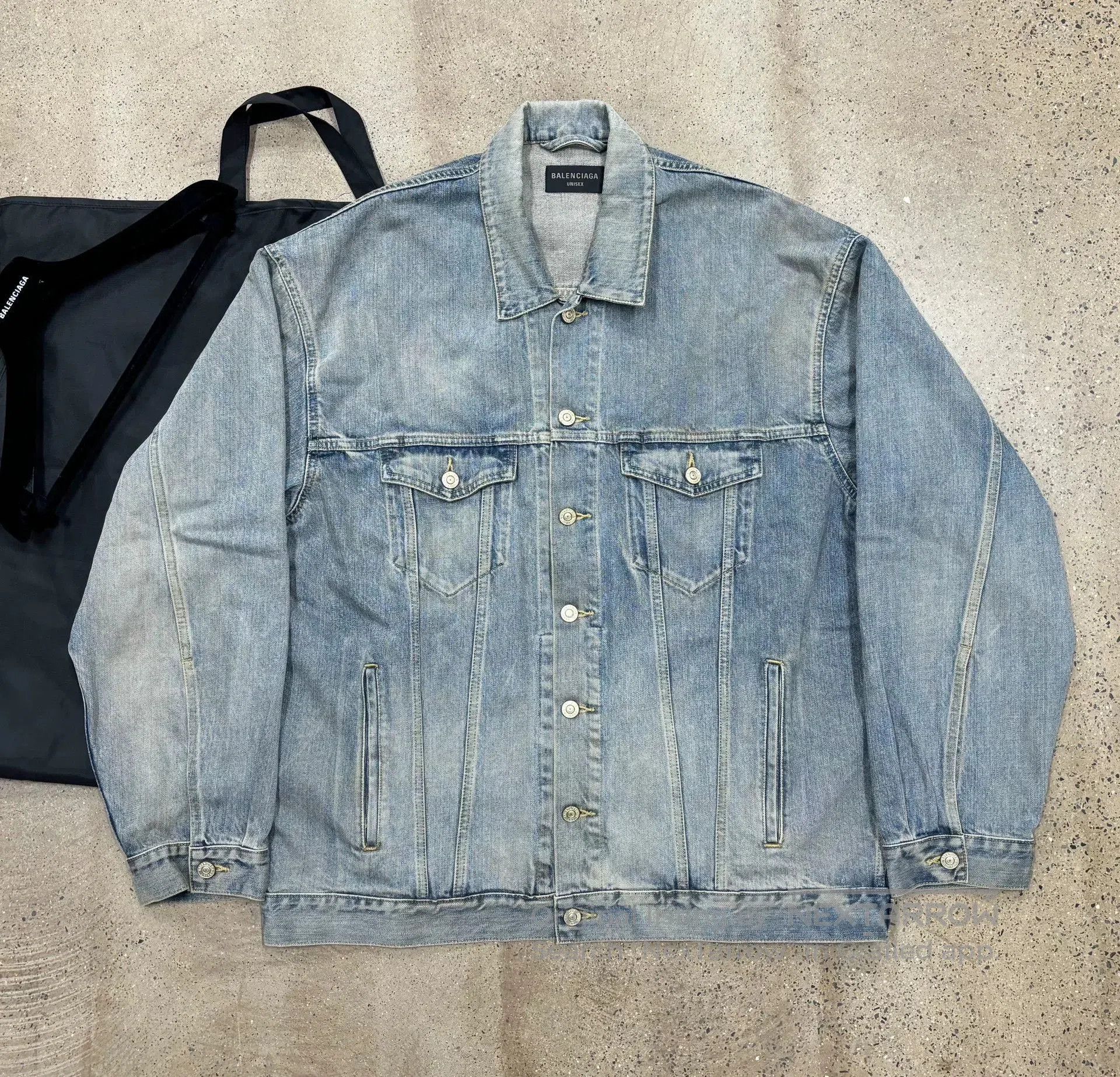 Balenciaga Balenciaga Classic Denim Jacket with Reflective Logo. Size US L / EU 52-54 / 3 - 1 Thumbnail