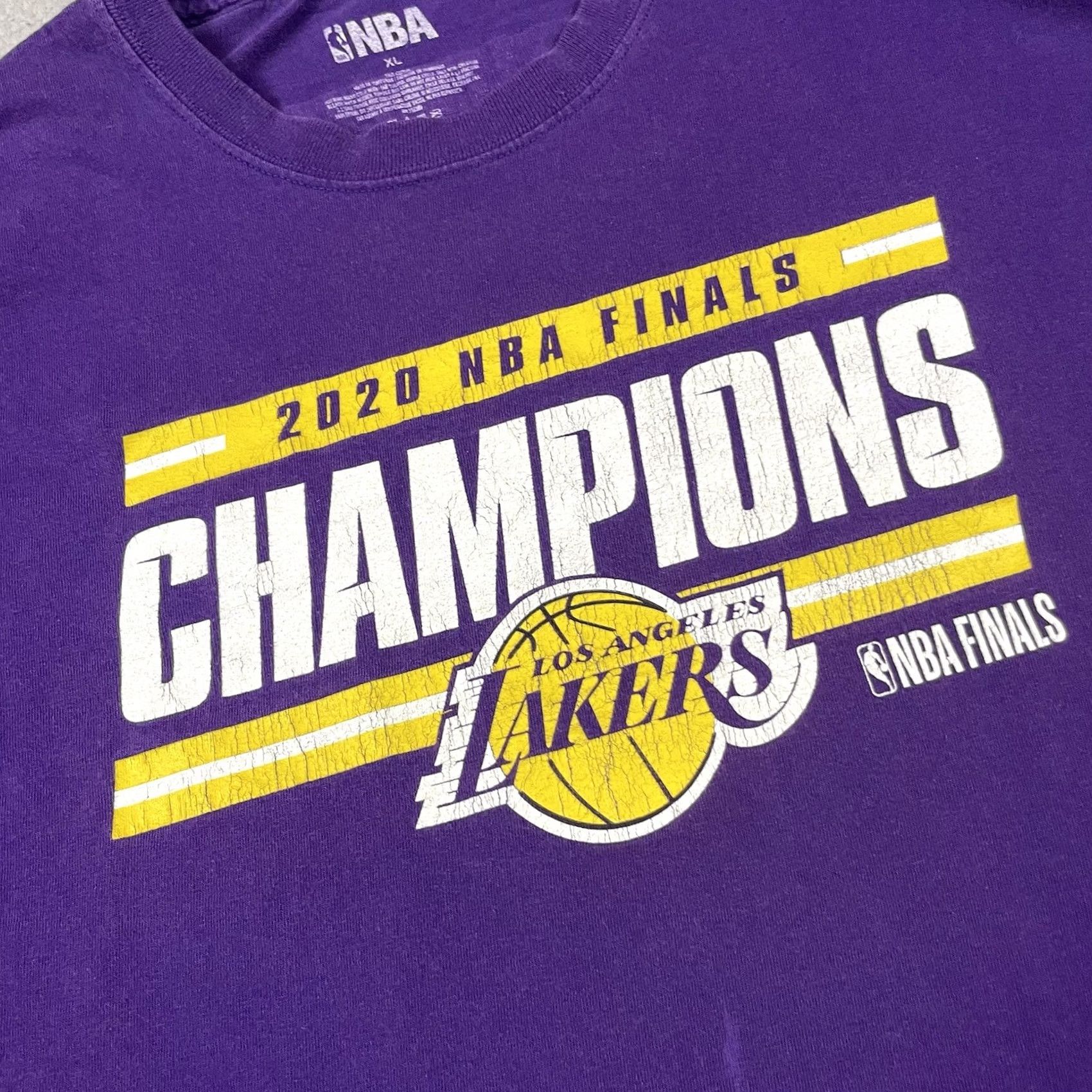 NBA VINTAGE Lakers T Shirt Adult XL Purple NBA Finals Champions Bubble Rare Lee Sport Shirt Mens XL Yellow Size US XL / EU 56 / 4 - 3 Thumbnail