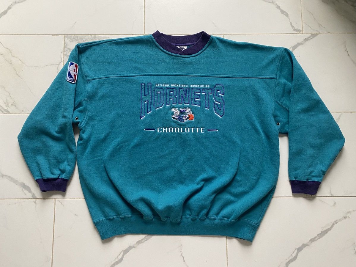 Vintage 2024 hornets crewneck size 2xl