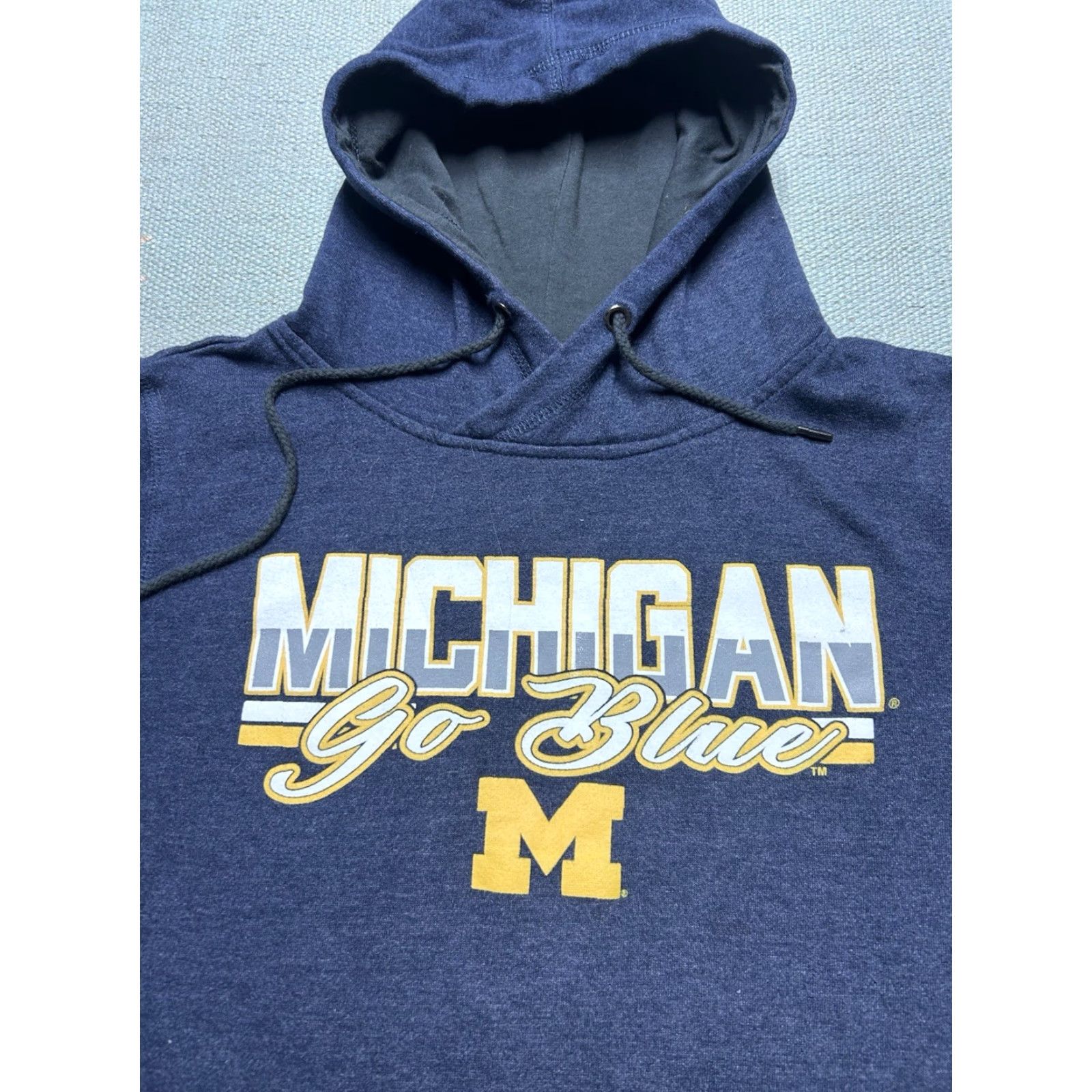 Vintage VINTAGE University of Michigan Pullover Hoodie Sweatshirt Wolverines College Men Large Blue Pullover University Mens Size US L / EU 52-54 / 3 - 2 Thumbnail