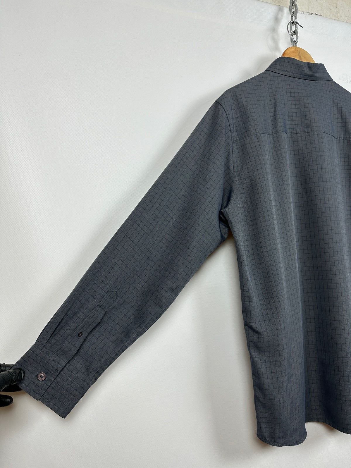 Oakley Vintage Oakley Software Metal Logo Long Sleeve Button Shirt Size US S / EU 44-46 / 1 - 16 Thumbnail