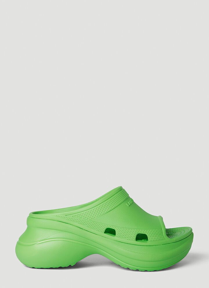 o1la1rc1a0824 Pool Crocs Slide Sandal in Green