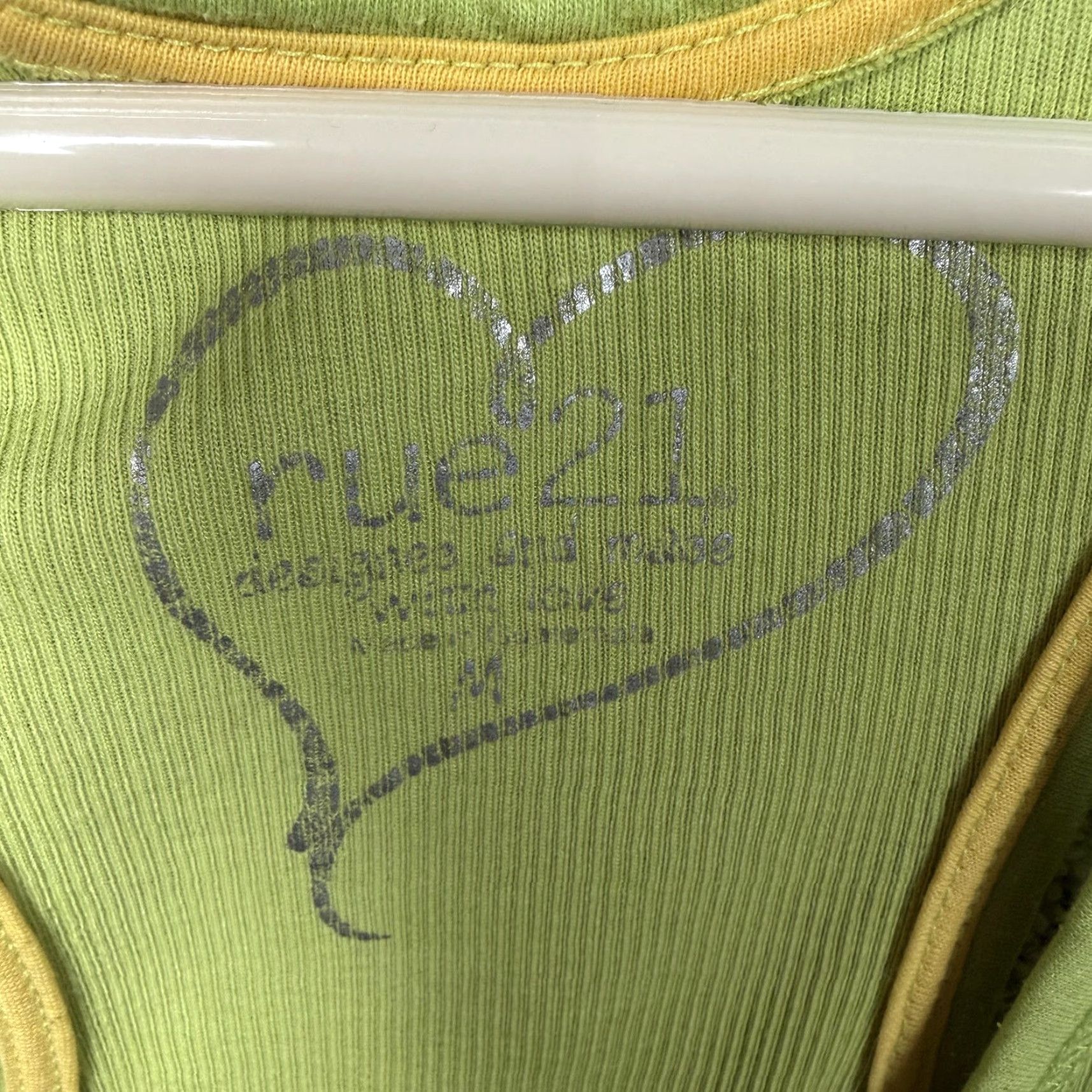 Vintage VINTAGE rue21 Tank Top Juniors M Neon Green Streetwear Y2K Neon Layering Casual Sleeveless Scoop Neck Ribbed Knit Long Body Width 29 in Size M / US 6-8 / IT 42-44 - 4 Thumbnail