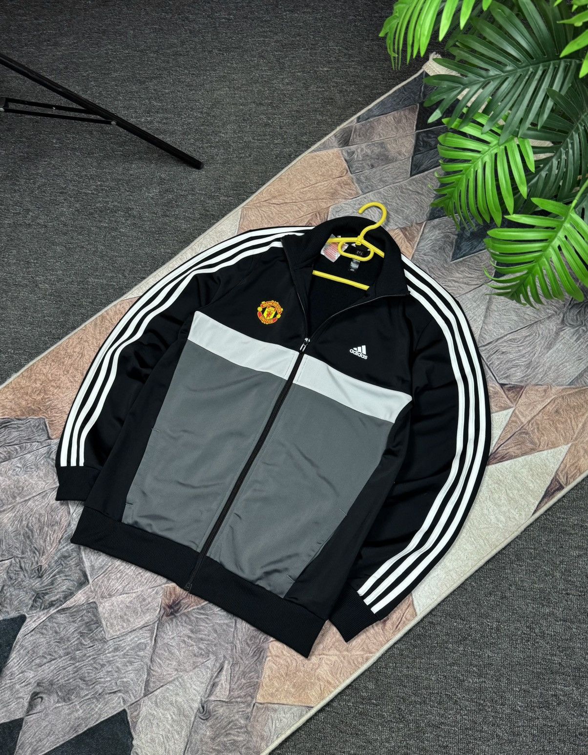 Adidas Adidas FC Machester United Football Jacket size M Size US M / EU 48-50 / 2 - 1 Thumbnail