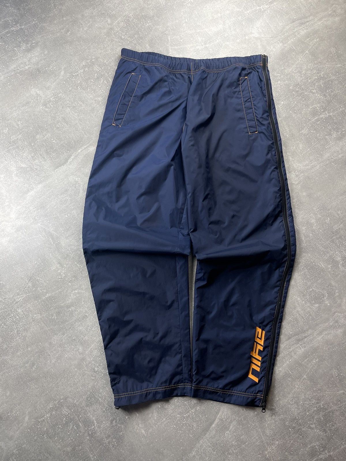 Nike Nike Vintage 2000s Track Pants Navy Blue Full Zip Open Size US 34 / EU 50 - 2 Thumbnail