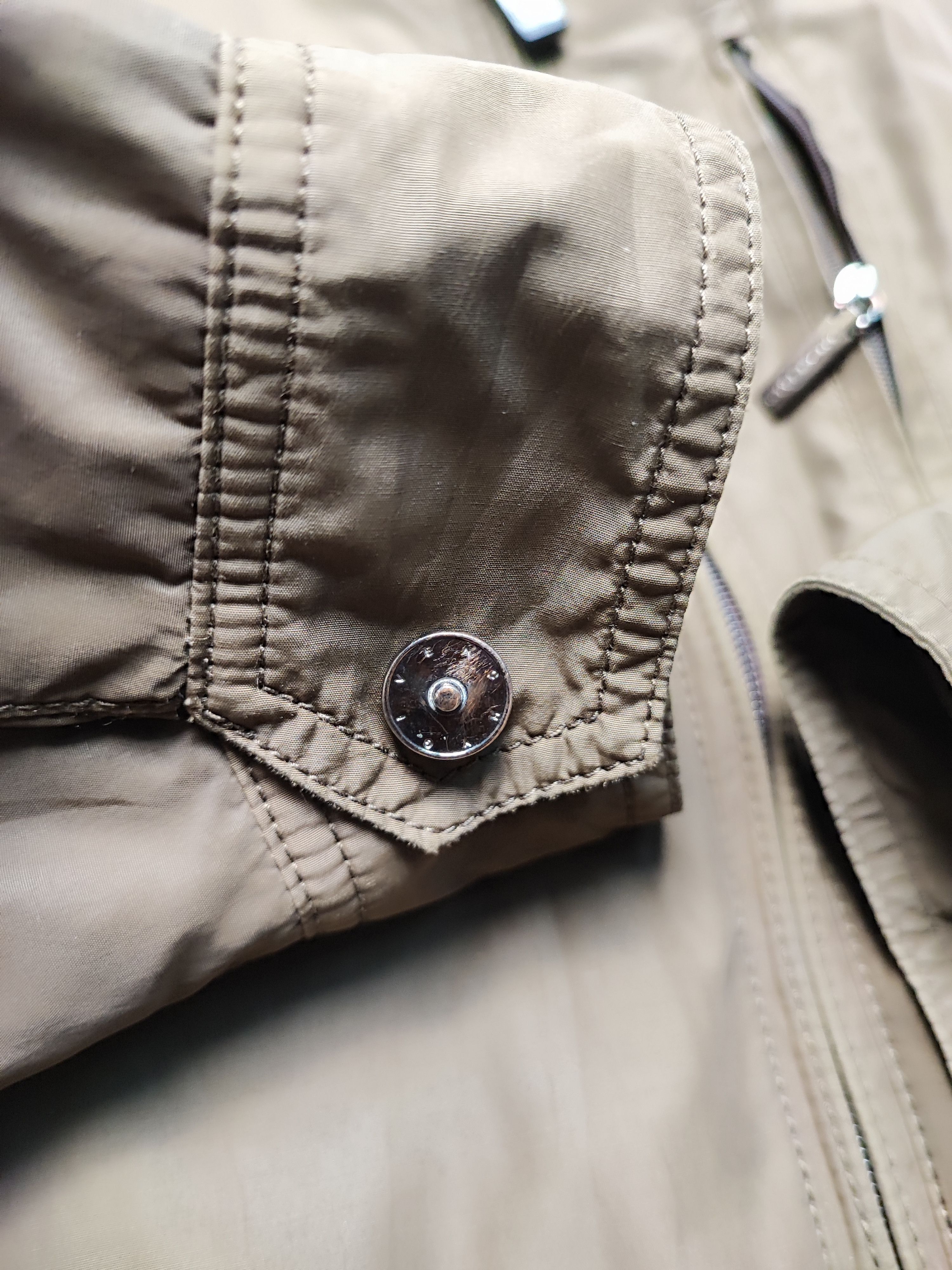 Givenchy Givenchy Bombers Light Jacket Travis Scoot Colour Size US L / EU 52-54 / 3 - 11 Thumbnail