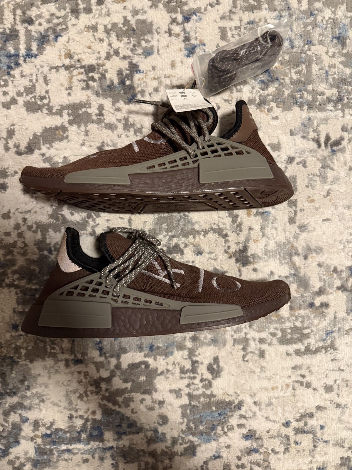 Adidas × Pharrell Adidas NMD Hu Pharrell Chocolate Size US 11 / EU 44 - 3 Thumbnail