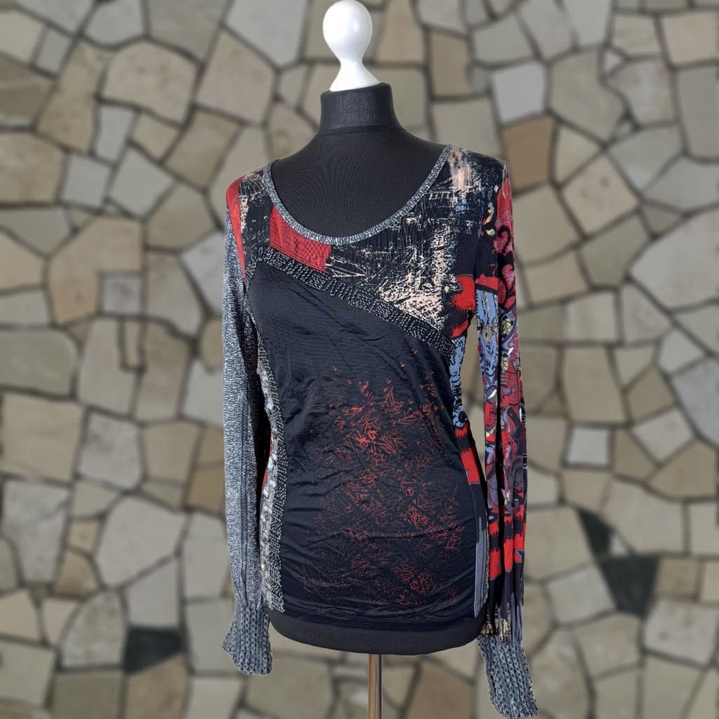 Vintage Save the Queen Shirt S Womens Jumper Crew Neck Multicoloured 100% genuine it is 100% genuine item! Size S / US 4 / IT 40 - 1 Thumbnail