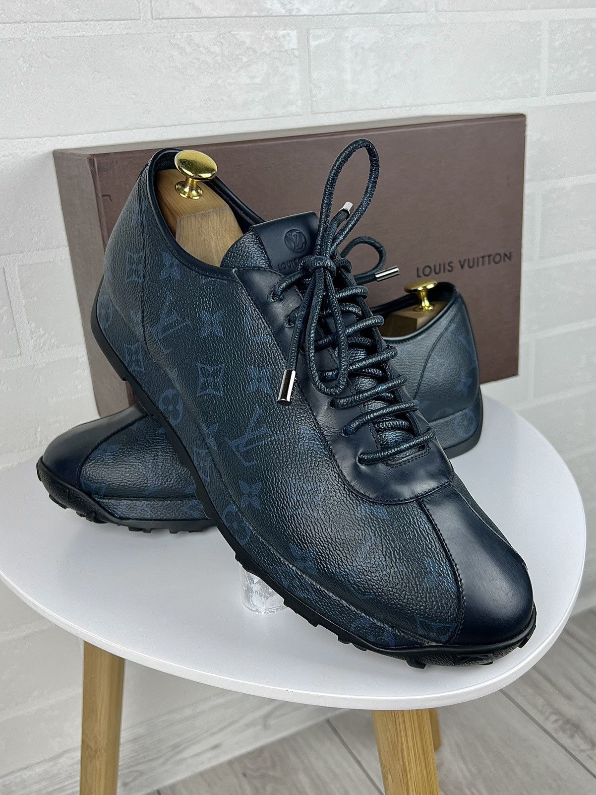 Louis Vuitton LOUIS VUITTON Sneakers Leather Trainers LV Monogram Logo Men Size US 10.5 / EU 43-44 - 2 Thumbnail