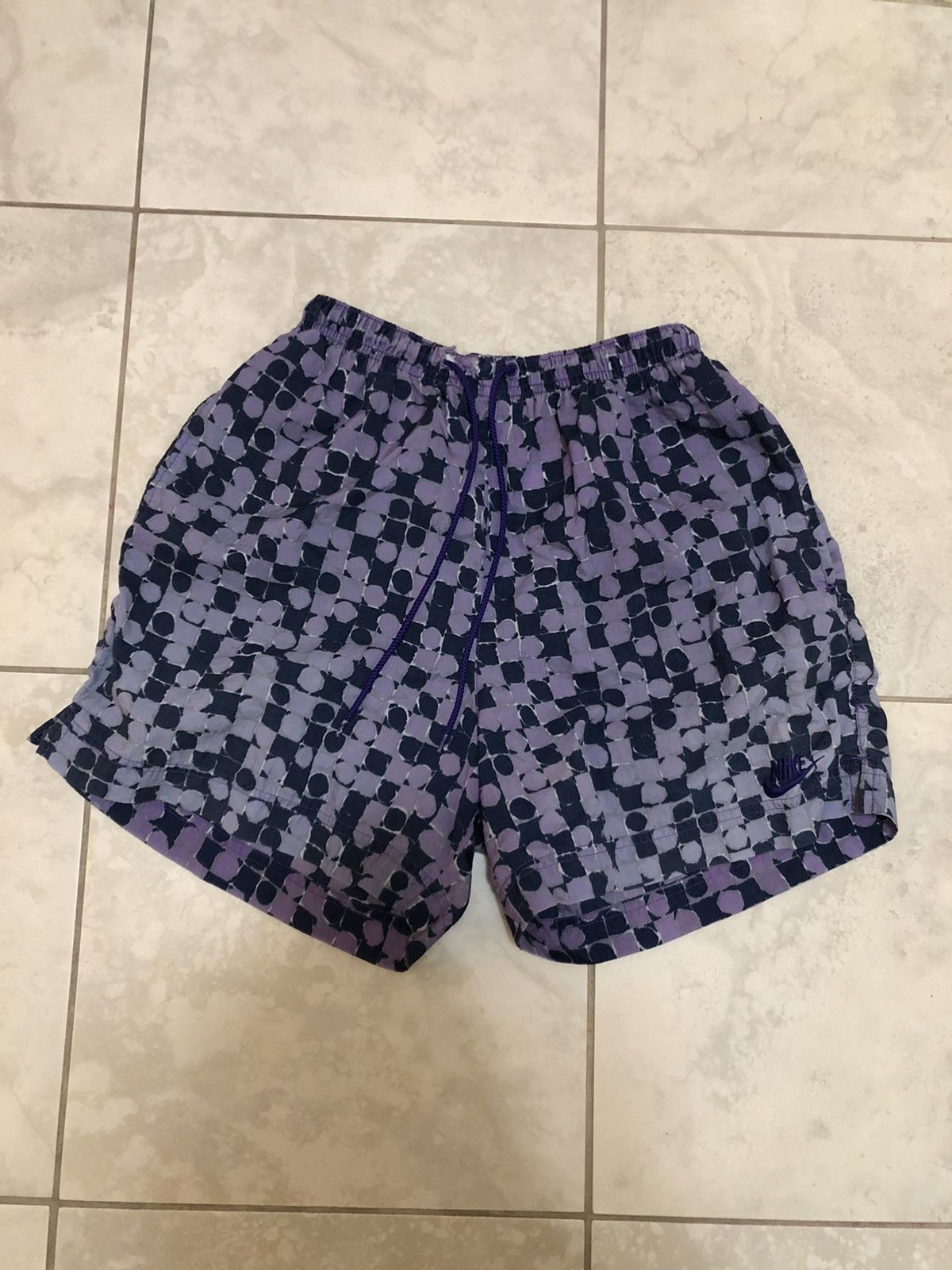 image of 90's Nike Abstract Geometric Art Shorts Purple, Men's (Size 28)