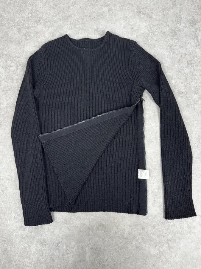 Emporio Armani 2000s Emporio Armani Black Wool Zip Sweater Size US S / EU 44-46 / 1 - 4 Thumbnail