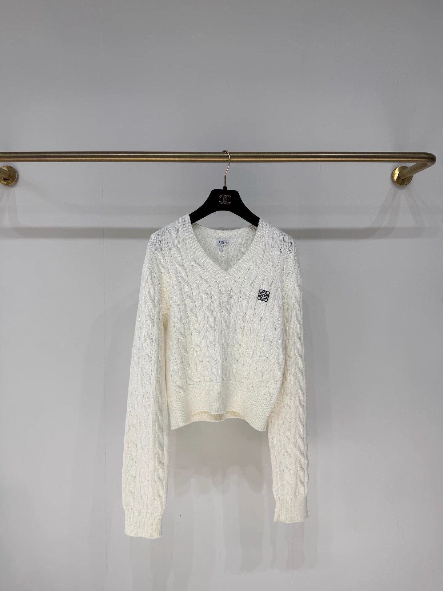 Loewe Loewe Classic Cable Knit V-Neck Sweater L 99N Size L / US 10 / IT 46 - 1 Thumbnail