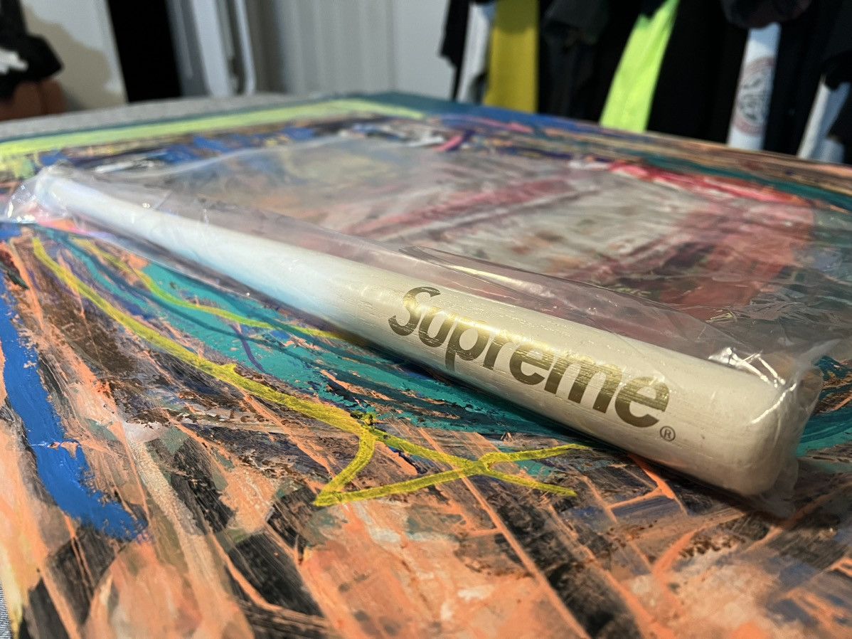 Supreme×Louisville Slugger 06SS Mini Bat Louisville Slugger × Supreme MINI Louisville Slugger X