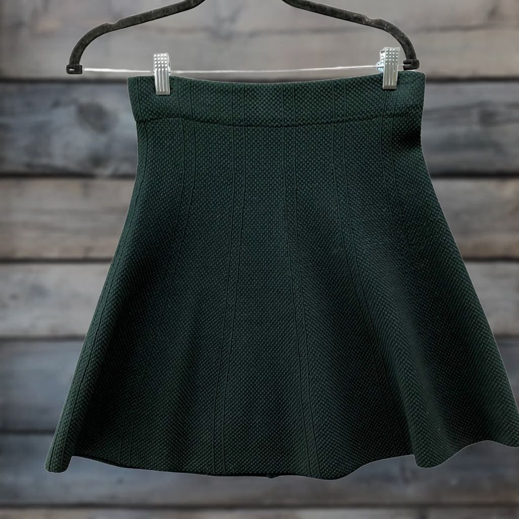 Zara Zara Basic A-Line Skirt Womens S Forest Green Knit Mini Pull On Size 28" / US 6 / IT 42 - 1 Thumbnail