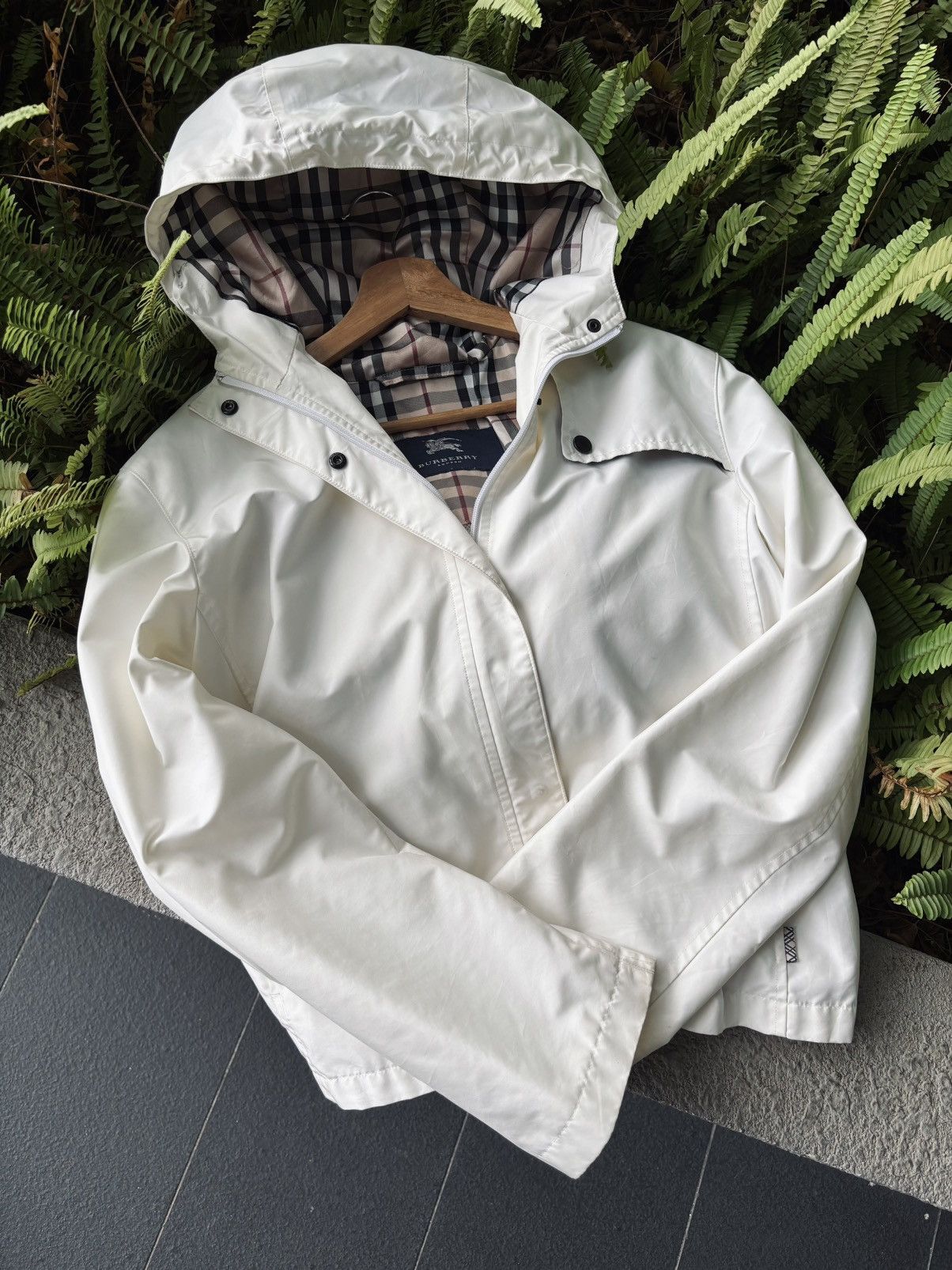 Burberry Burberry Windbreaker Jacket Size US M / EU 48-50 / 2 - 1 Thumbnail