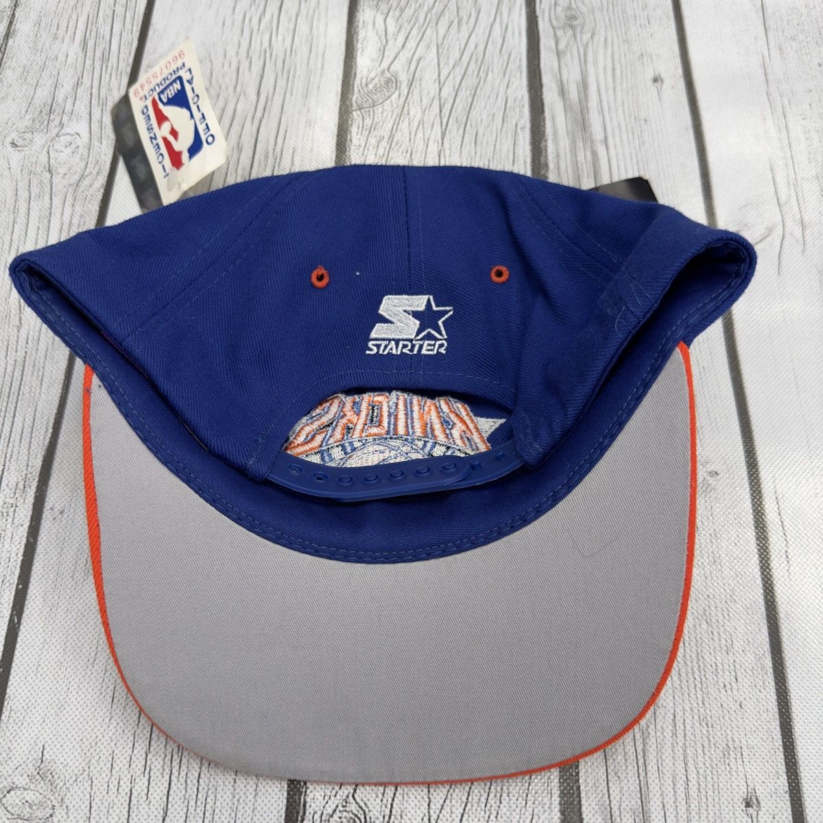NBA × Starter × Vintage Vintage New York Knicks hat Size ONE SIZE - 2 Thumbnail