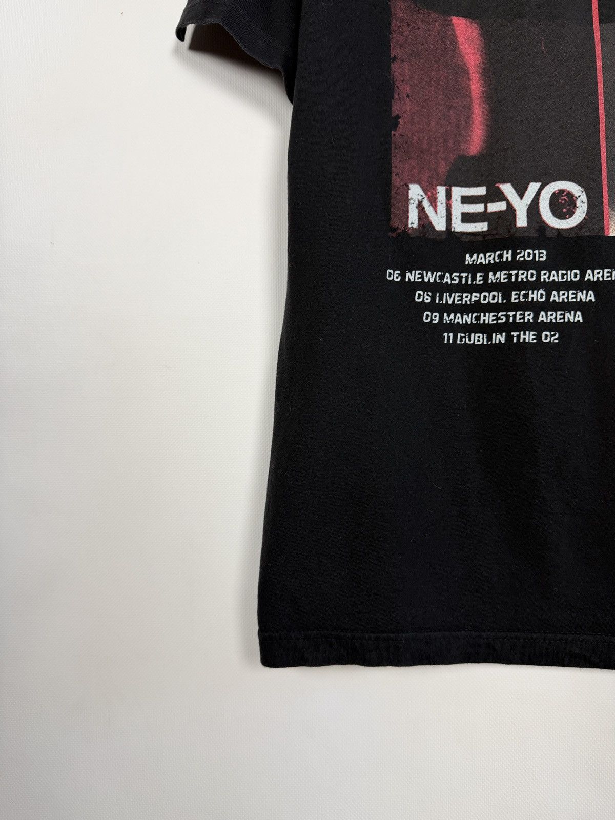 Band Tees Ne‑Yo 2013 Tour T-Shirt Let Me Love You Graphic Band Tee S-M Size US S / EU 44-46 / 1 - 12 Thumbnail