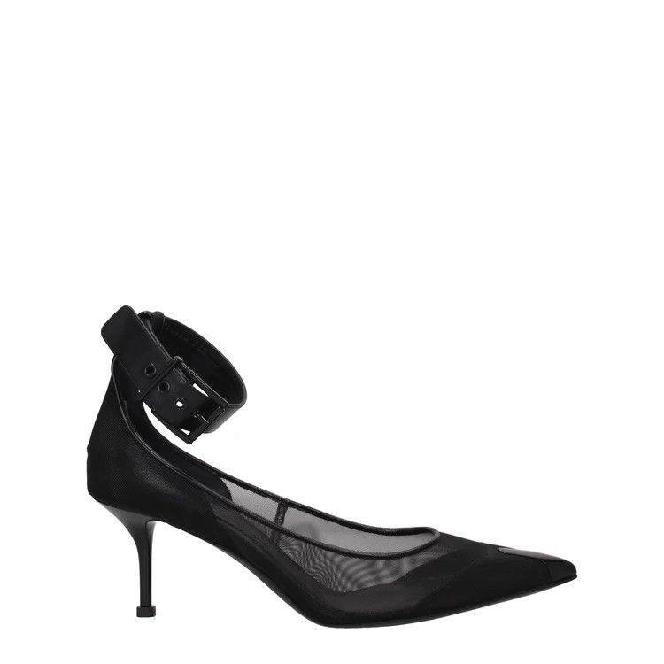 ob1o1e0524 Pumps in Black