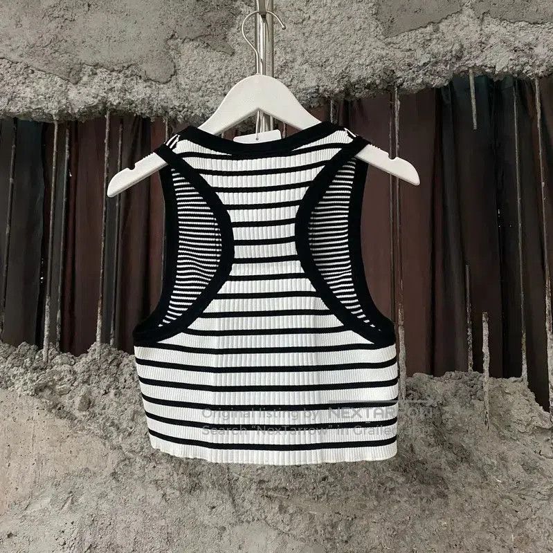 Louis Vuitton Louis Vuitton Summer Striped Sleeveless Crop Top . Size M / US 6-8 / IT 42-44 - 2 Thumbnail
