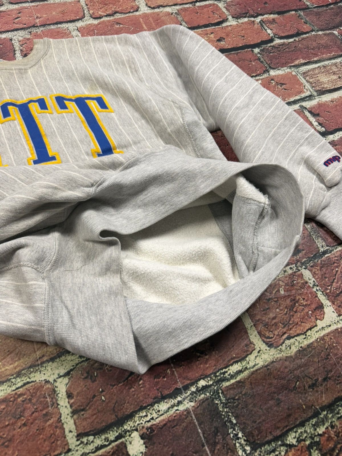 NCAA Vintage Pittsburgh Pitt Panthers MVP Pro Weave Sweatshirt Size US L / EU 52-54 / 3 - 8 Thumbnail