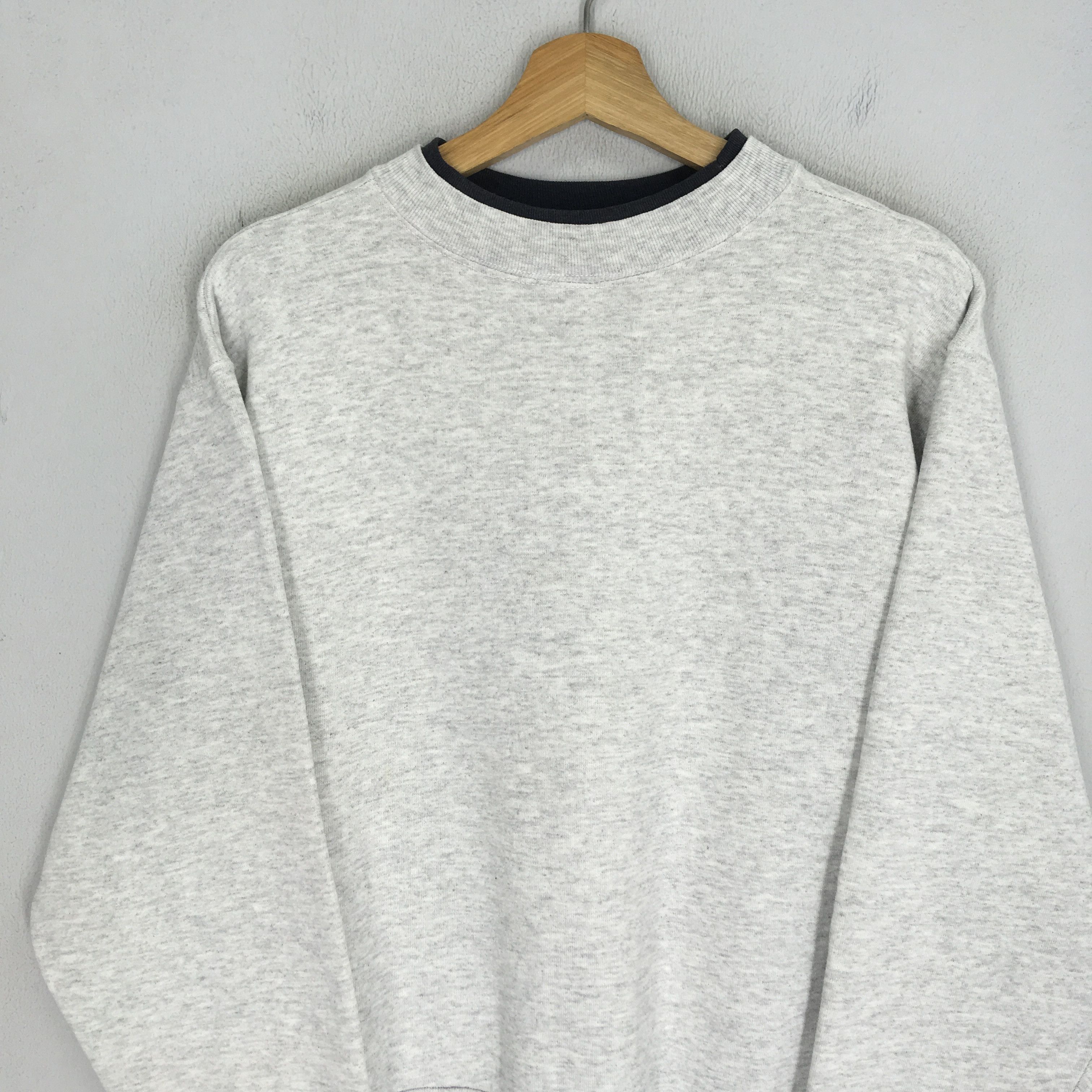 Vintage Vintage 90's Harrahs Grey Sweatshirt Large - 286 Size US L / EU 52-54 / 3 - 8 Thumbnail