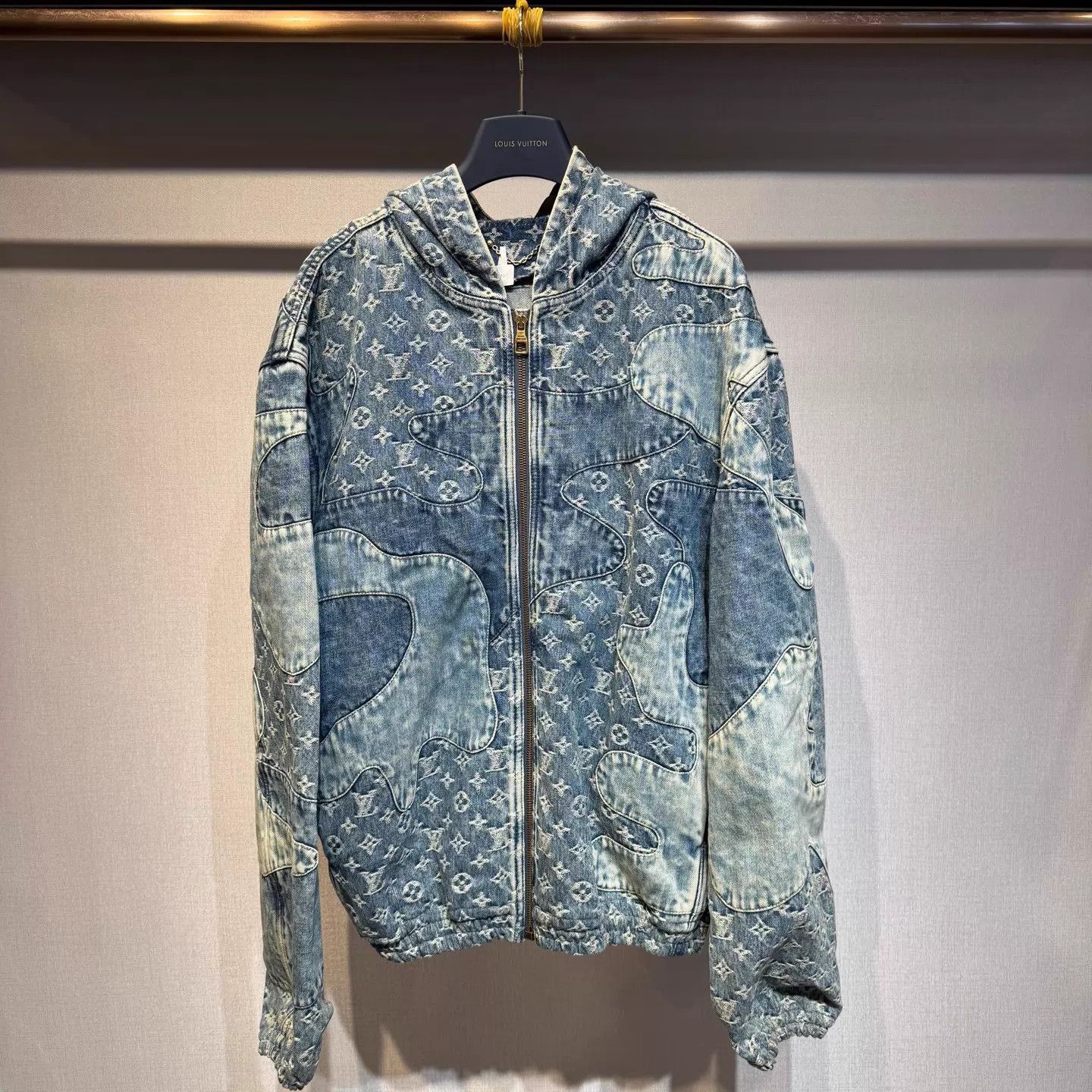 Louis Vuitton Louis Vuitton 50 Jacket 128/70 Size US M / EU 48-50 / 2 - 1 Thumbnail