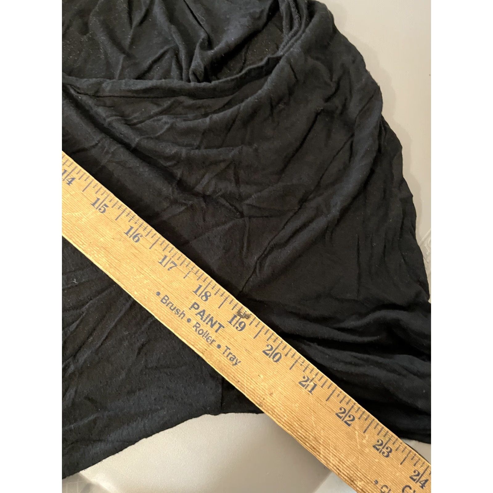 Isaac Mizrahi Isaac Mizrahi for Target Shirt Women's Large Black 3/4 Sleeve V-Neck Knit top Slim Fit Size L / US 10 / IT 46 - 5 Thumbnail