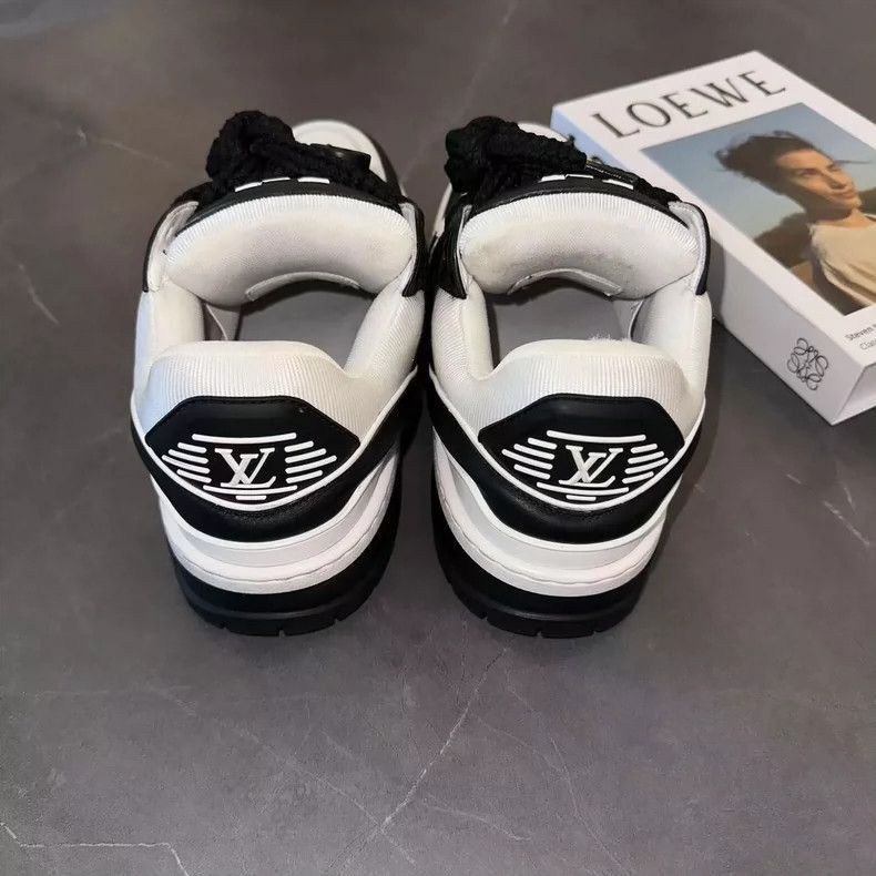 Louis Vuitton Sneakers 40.5 Size Second Hand-2507