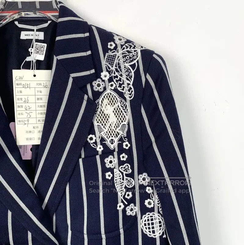 Thom Browne Thom Browne Women's Navy Wool Jacket . Size XS / US 0-2 / IT 36-38 - 3 Thumbnail
