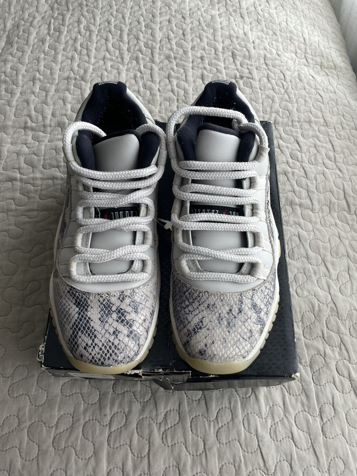 Jordan Brand Jordan 11 low " Light bone " Size US 5 / EU 37 - 3 Thumbnail