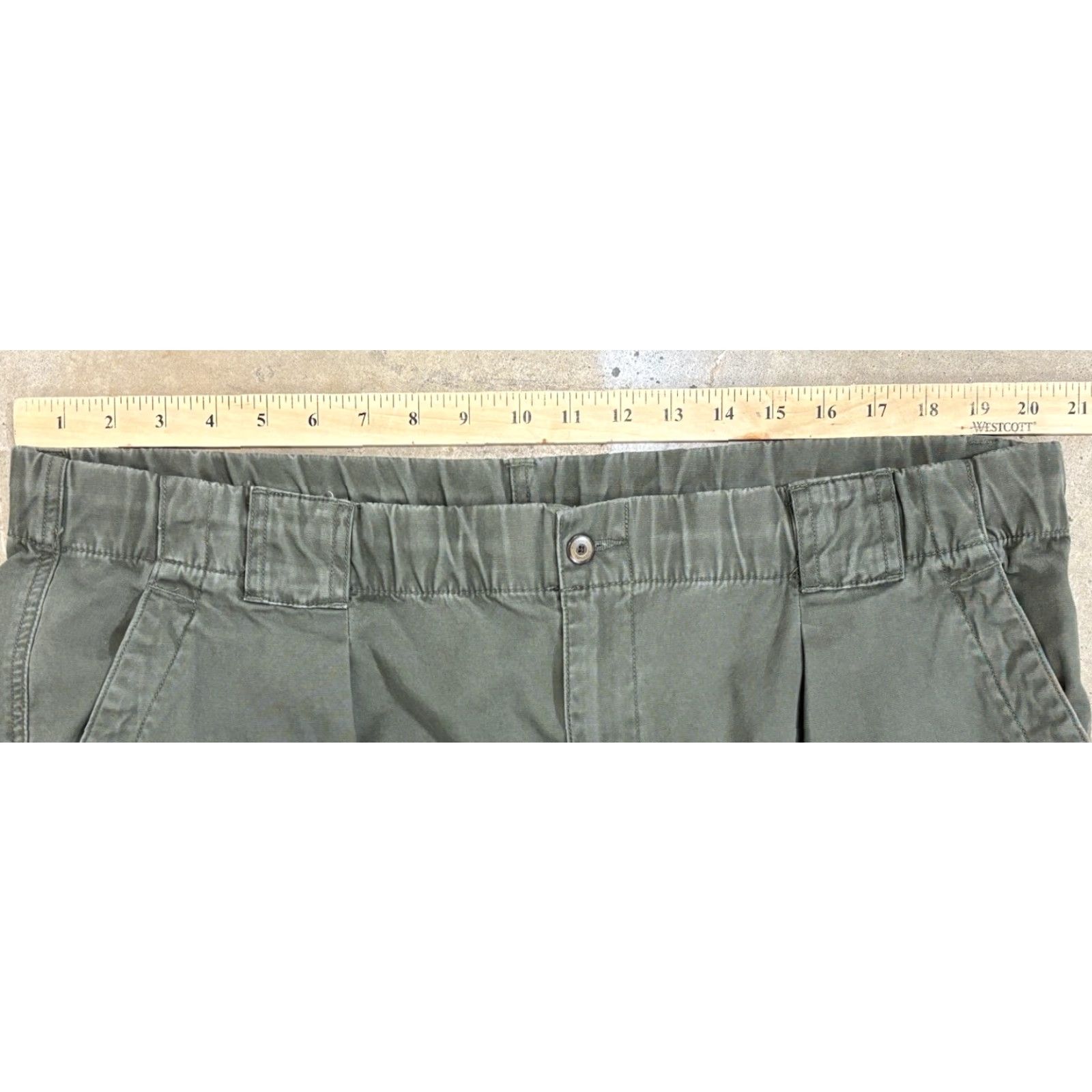 Tommy Bahama TOMMY BAHAMA Cargo Shorts Men’s Large Green Elastic Waist Drawstring Cotton Blend Size US 33 - 7 Thumbnail