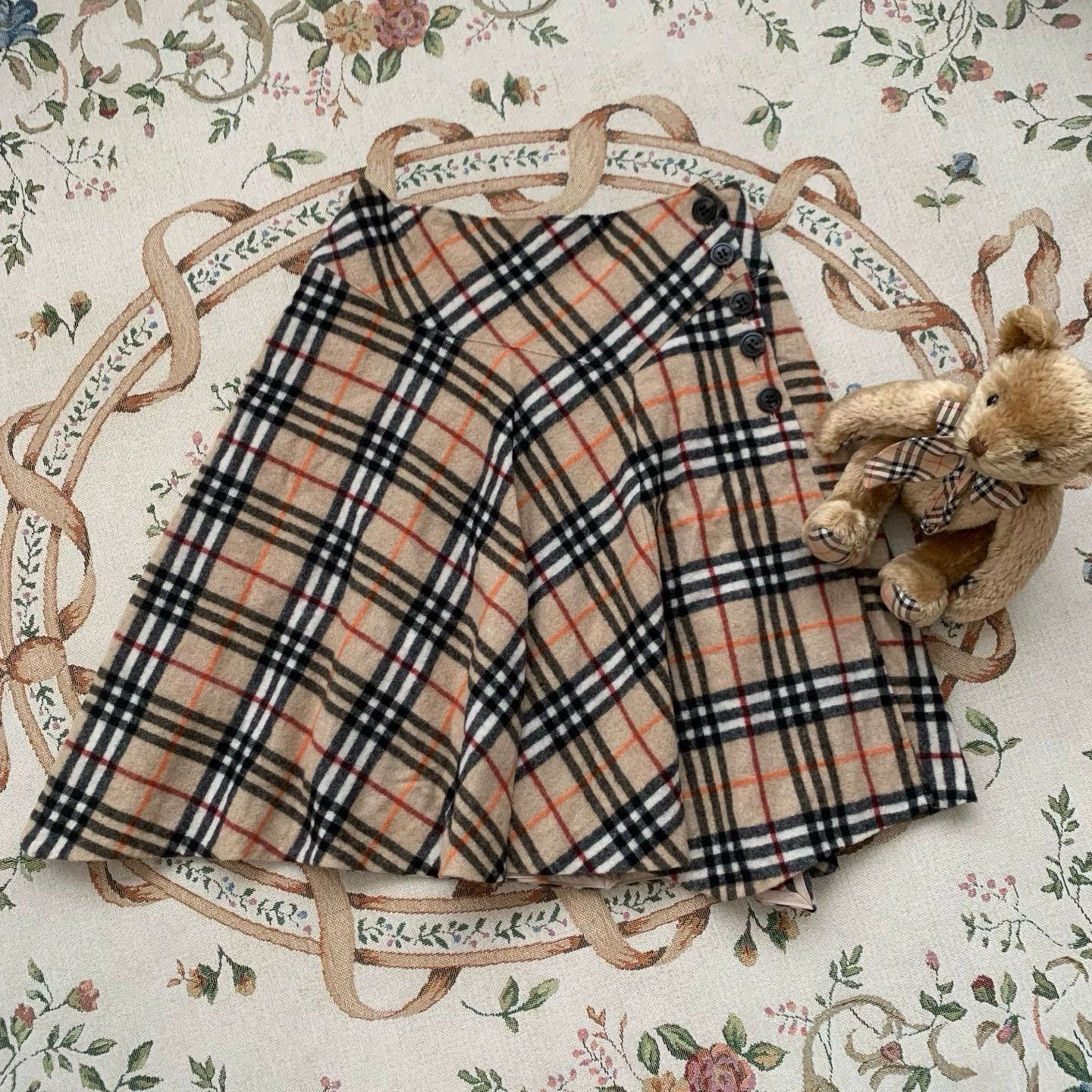 Burberry Burberry Vintage Plaid Wool Skirt - dmc Size US 36 / EU 52 - 1 Thumbnail