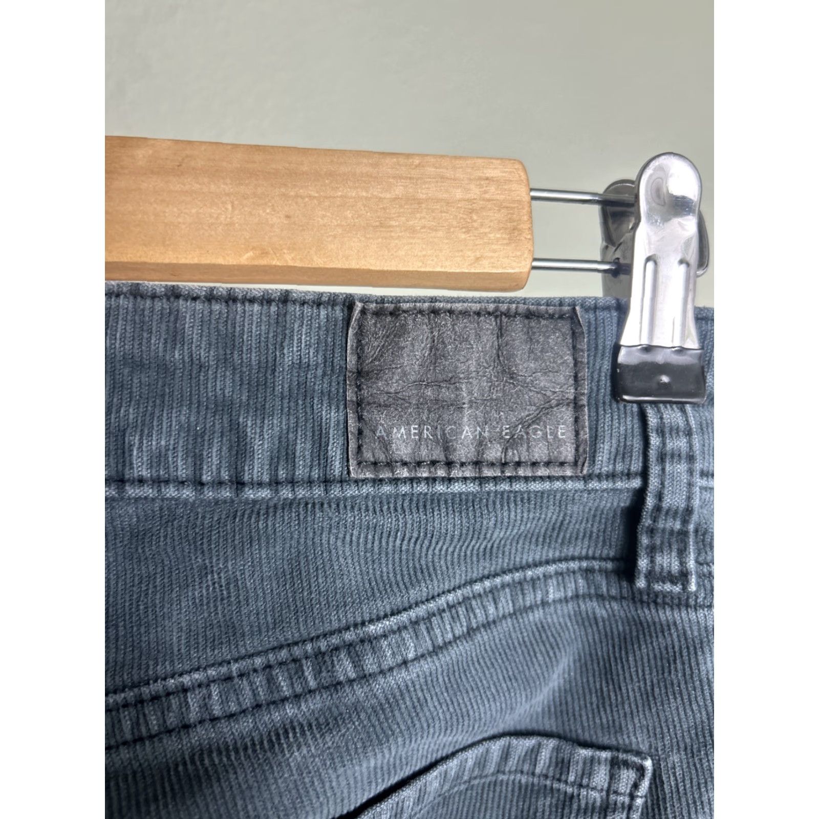 American Eagle Outfitters American Eagle Pants Super Hi Rise Flare Gray Corduroy Button Fly Womens Sz 0 Size 25" / US 0 / IT 36 - 7 Thumbnail