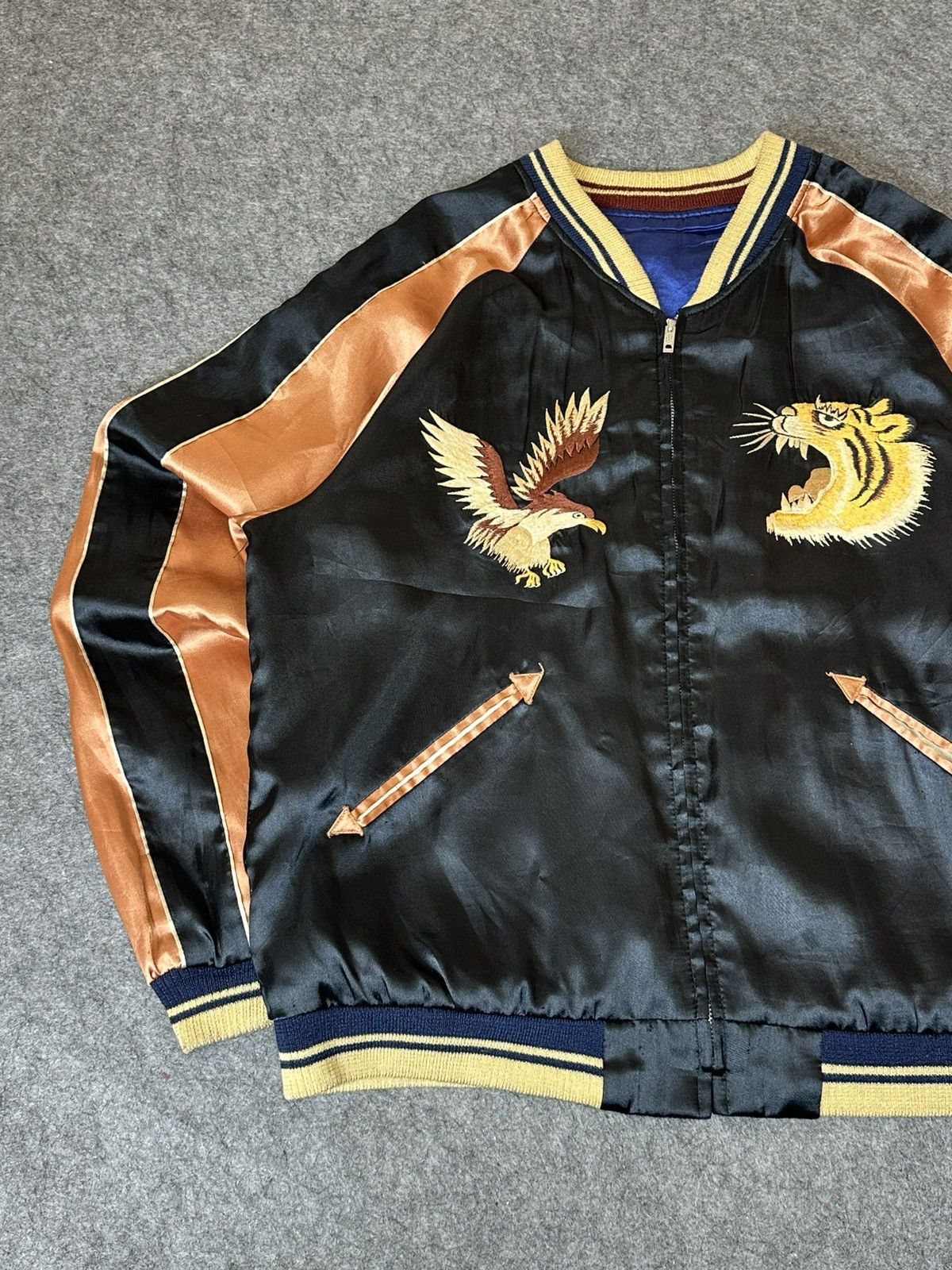 Japanese Brand Sukajan Tailor Toyo Japanese reversible souvenir jacket. Size US L / EU 52-54 / 3 - 11 Thumbnail